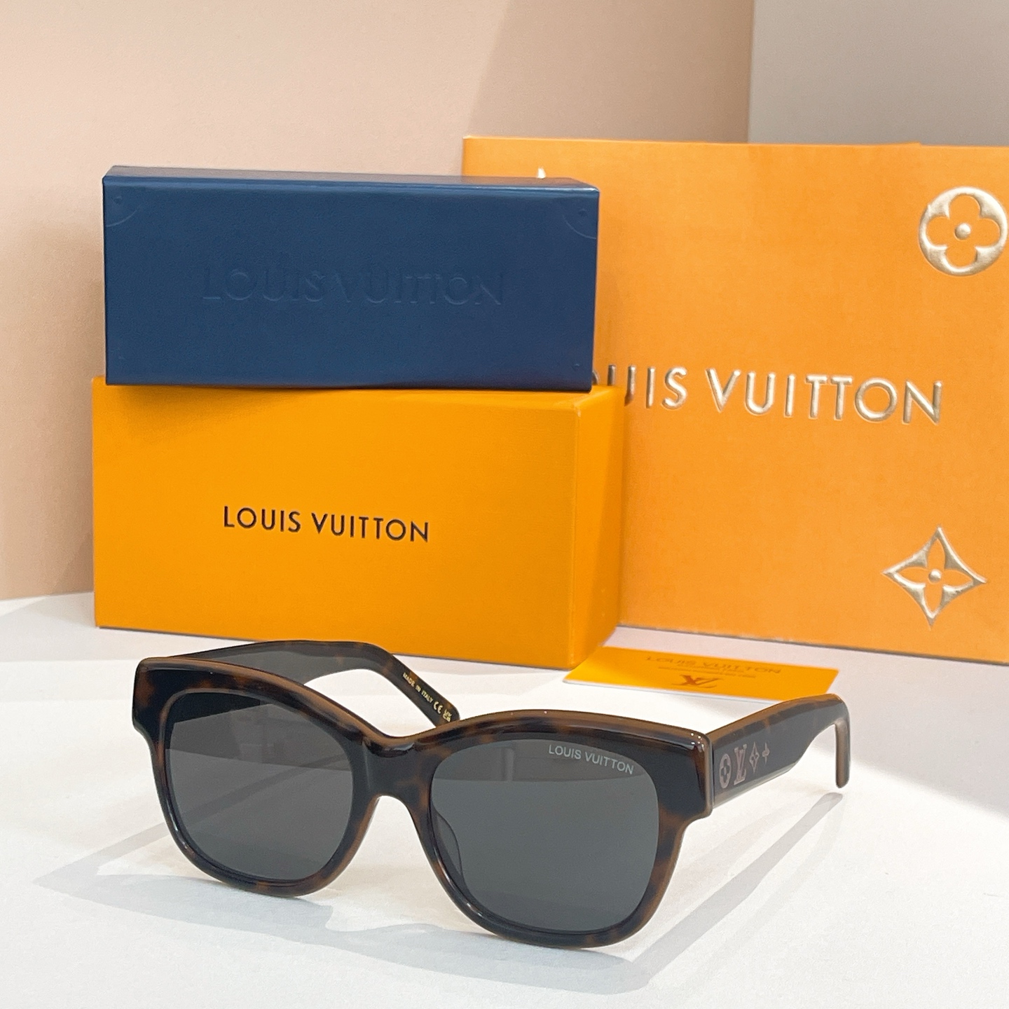 LOUIS VUITTO*✨✨✨MODEL：Z2645U ✨✨✨ SIZE：53口22-145✨✨✨
