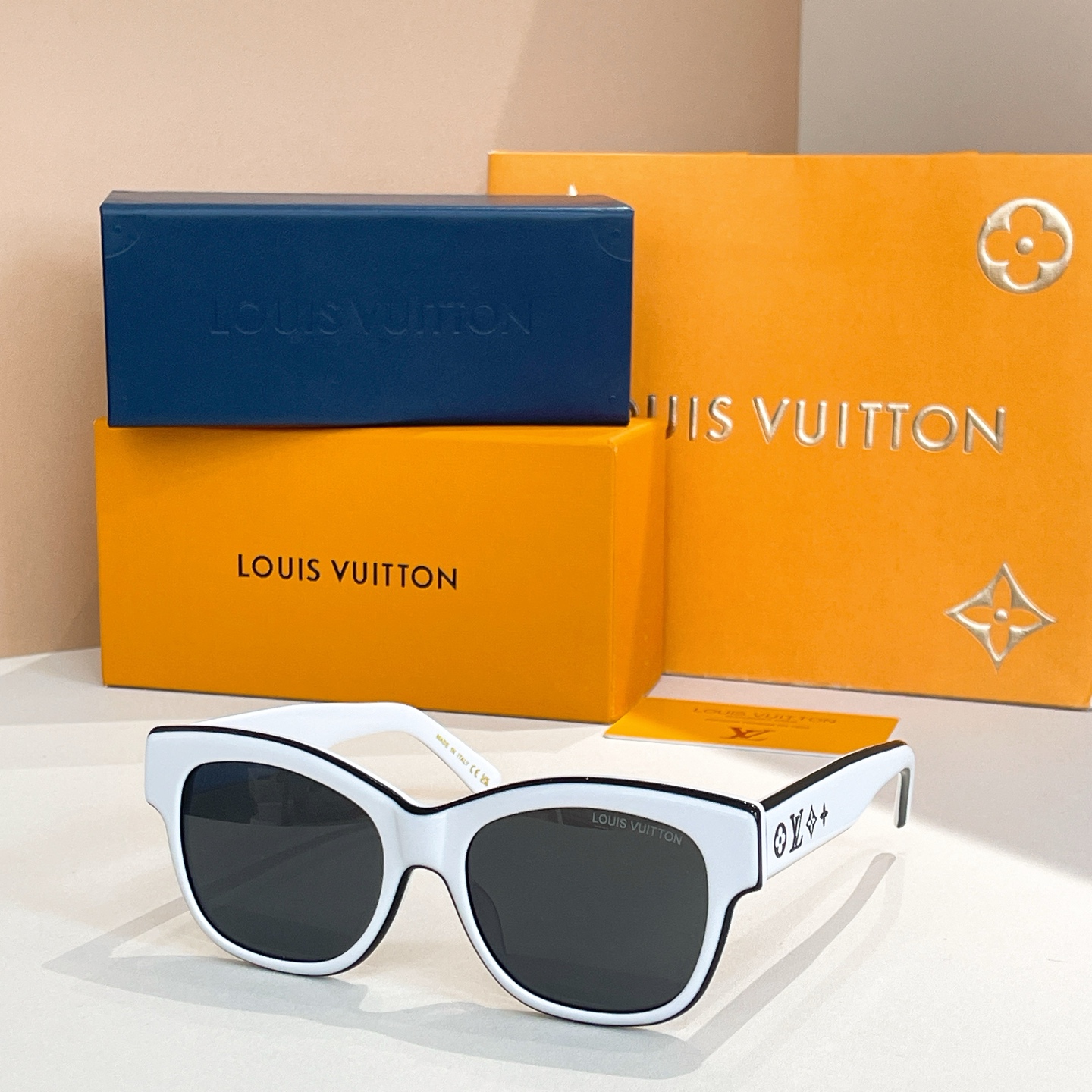 LOUIS VUITTO*✨✨✨MODEL：Z2645U ✨✨✨ SIZE：53口22-145✨✨✨