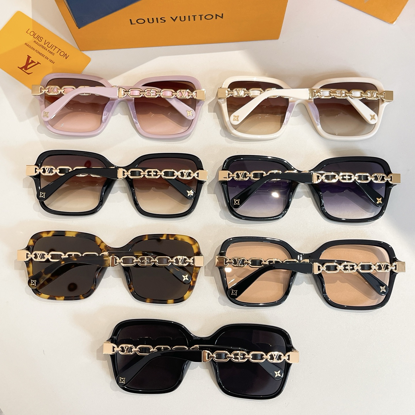 LOUIS VUITTO*✨✨✨MODEL：Z2648W✨✨✨ SIZE：56口19-140✨✨✨ 