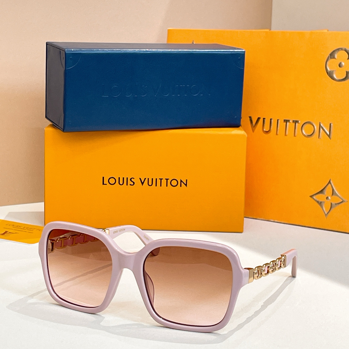 LOUIS VUITTO*✨✨✨MODEL：Z2648W✨✨✨ SIZE：56口19-140✨✨✨ 