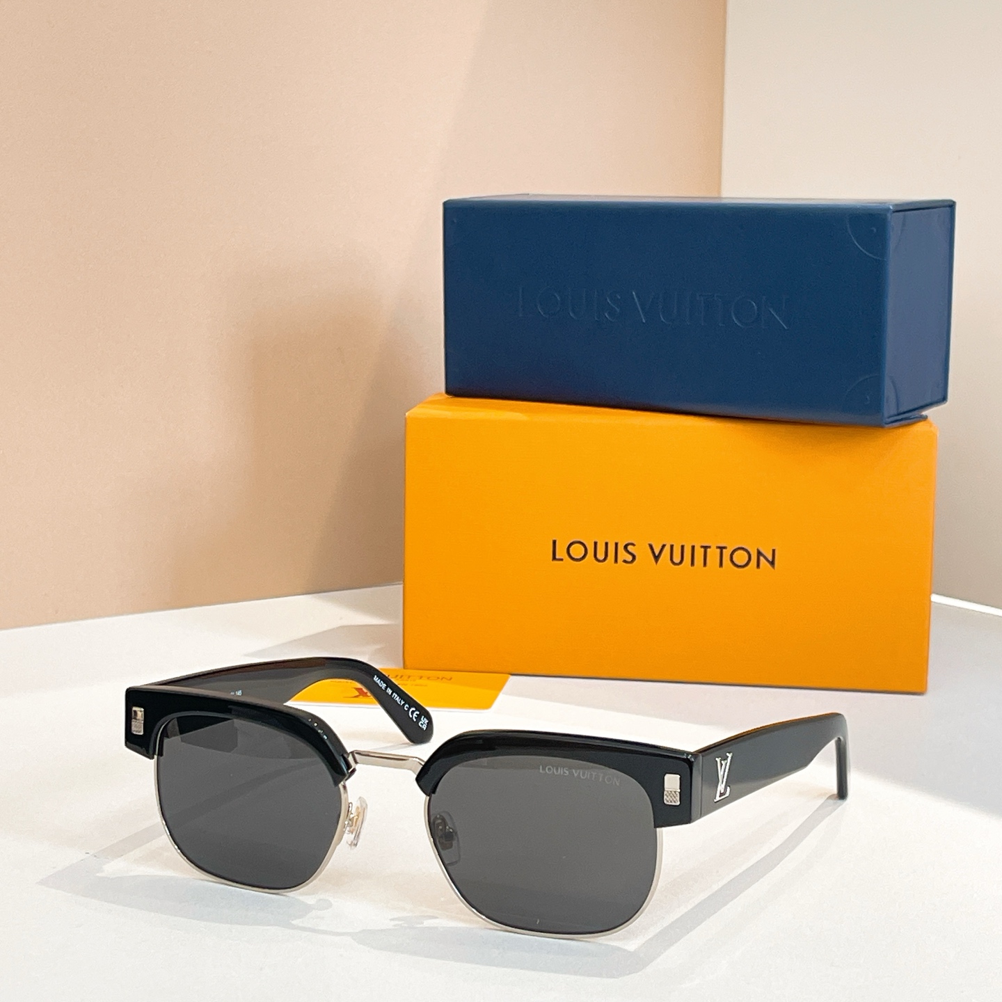 LOUIS VUITTO*✨✨✨MODEL：Z2595U✨✨✨ SIZE：55口21-145✨✨✨