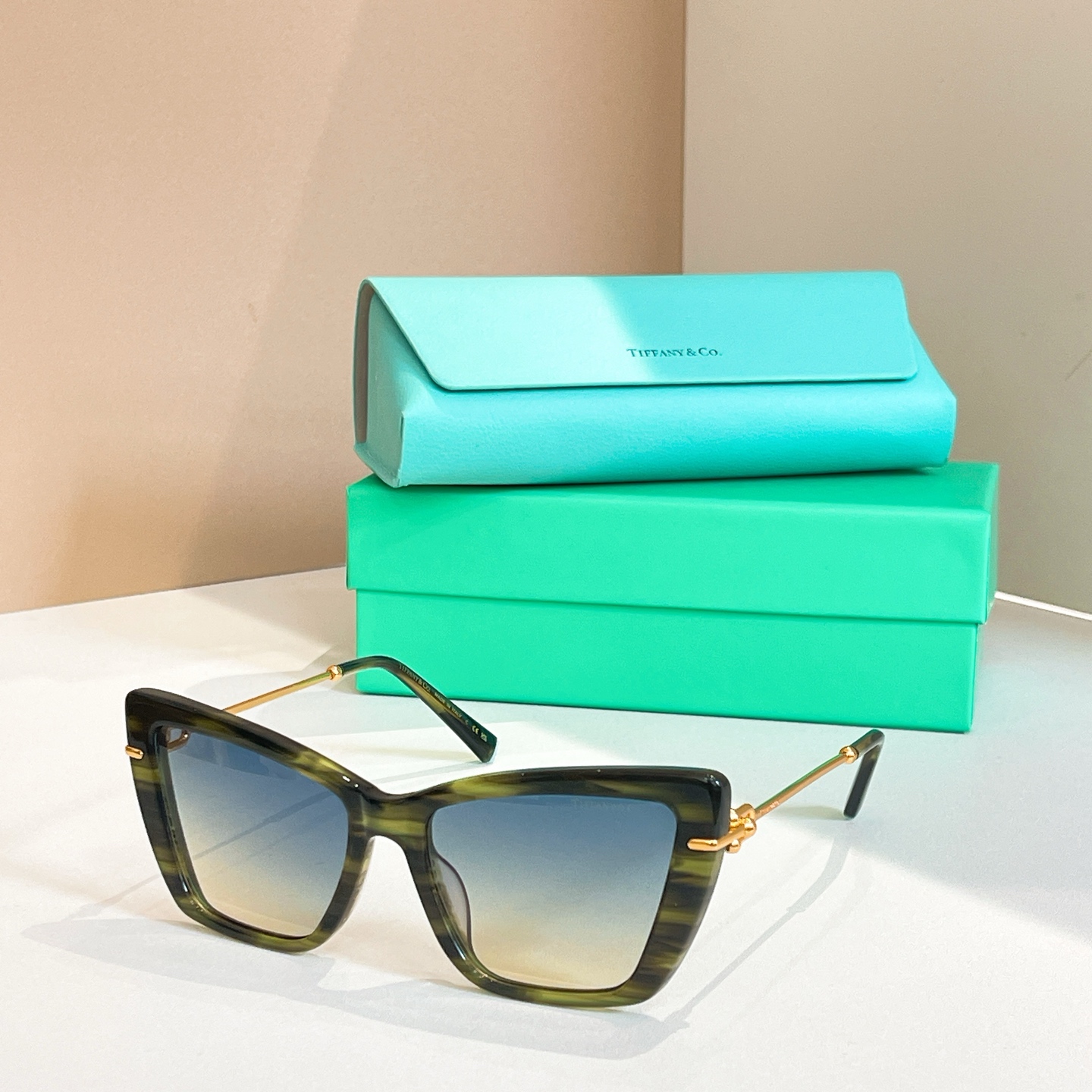 TIFFANY&Co.✨✨✨MODEL：TF4210 ✨✨✨ SIZE：55口19-143✨✨✨