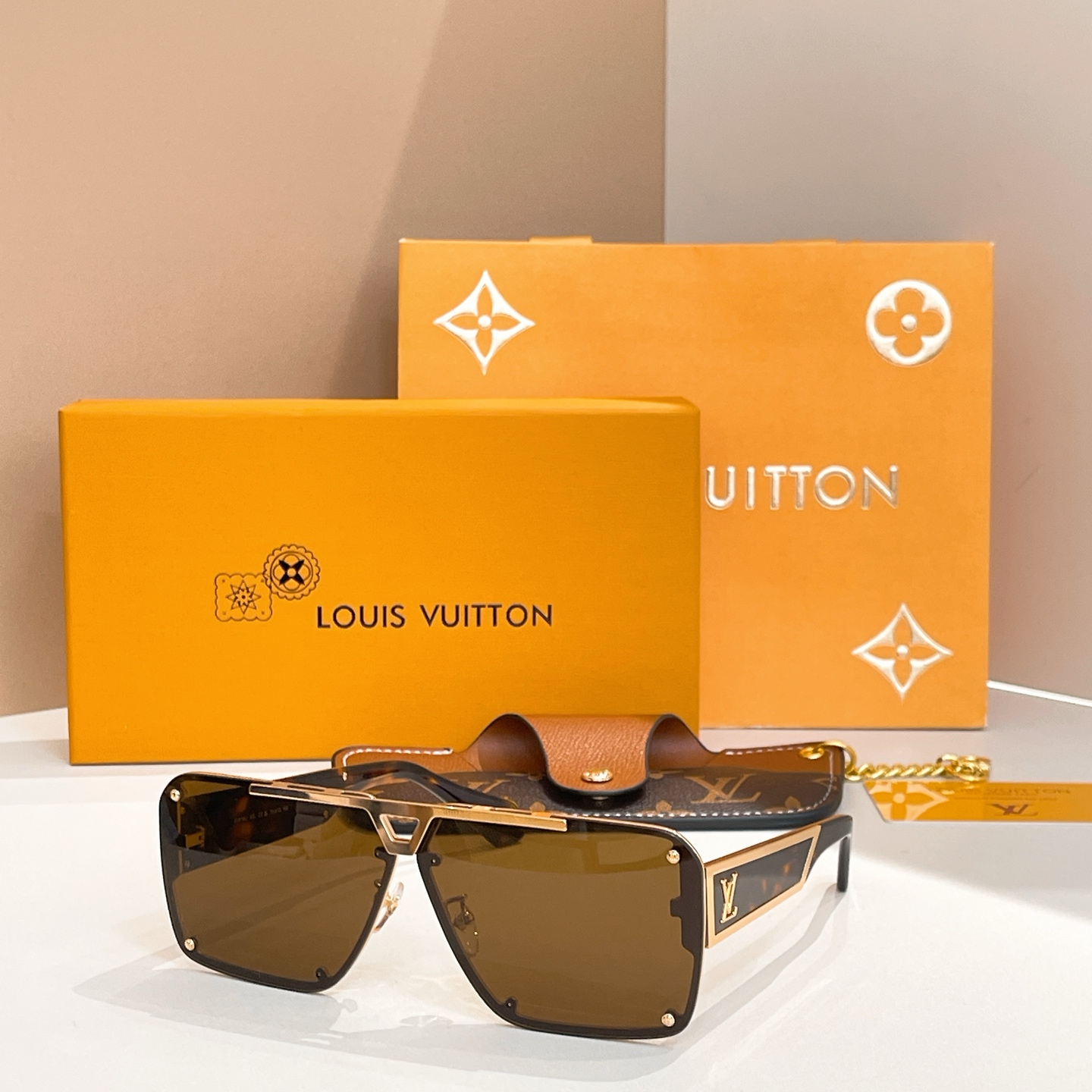 LOUIS VUITTO*✨✨✨MODEL：Z2622U ✨✨✨ SIZE：53口22-145✨✨✨