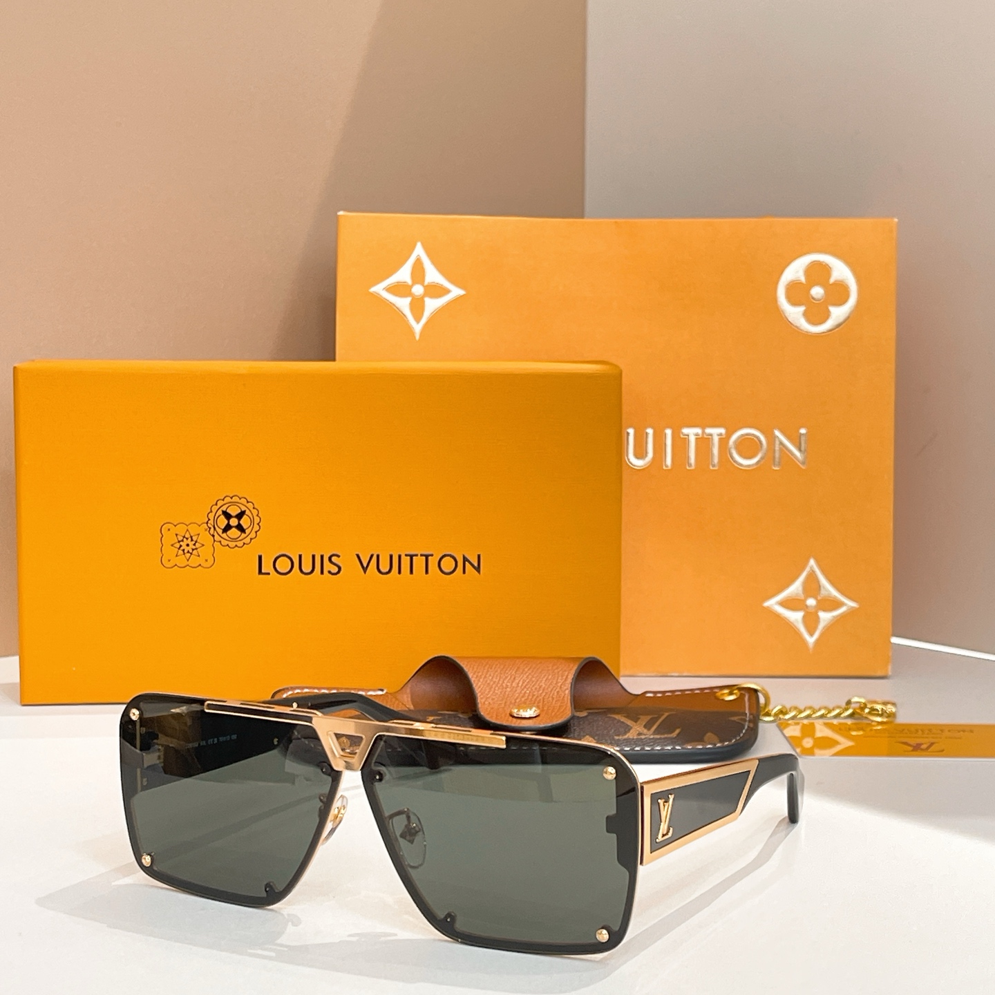 LOUIS VUITTO*✨✨✨MODEL：Z2622U ✨✨✨ SIZE：53口22-145✨✨✨