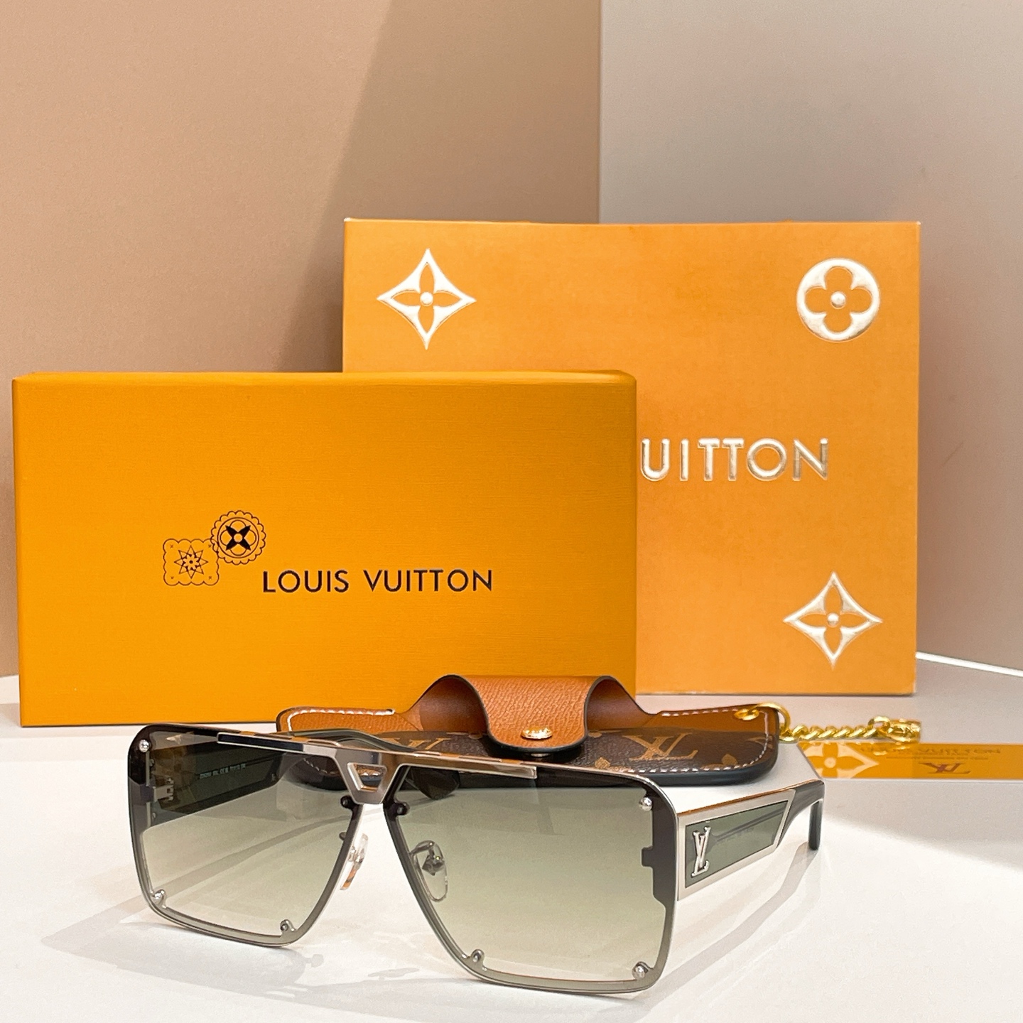 LOUIS VUITTO*✨✨✨MODEL：Z2622U ✨✨✨ SIZE：53口22-145✨✨✨