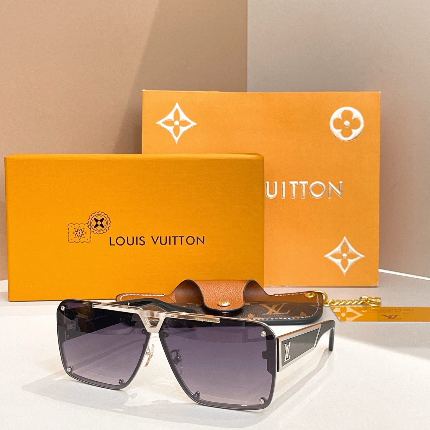 LOUIS VUITTO*✨✨✨MODEL：Z2622U ✨✨✨ SIZE：53口22-145✨✨✨