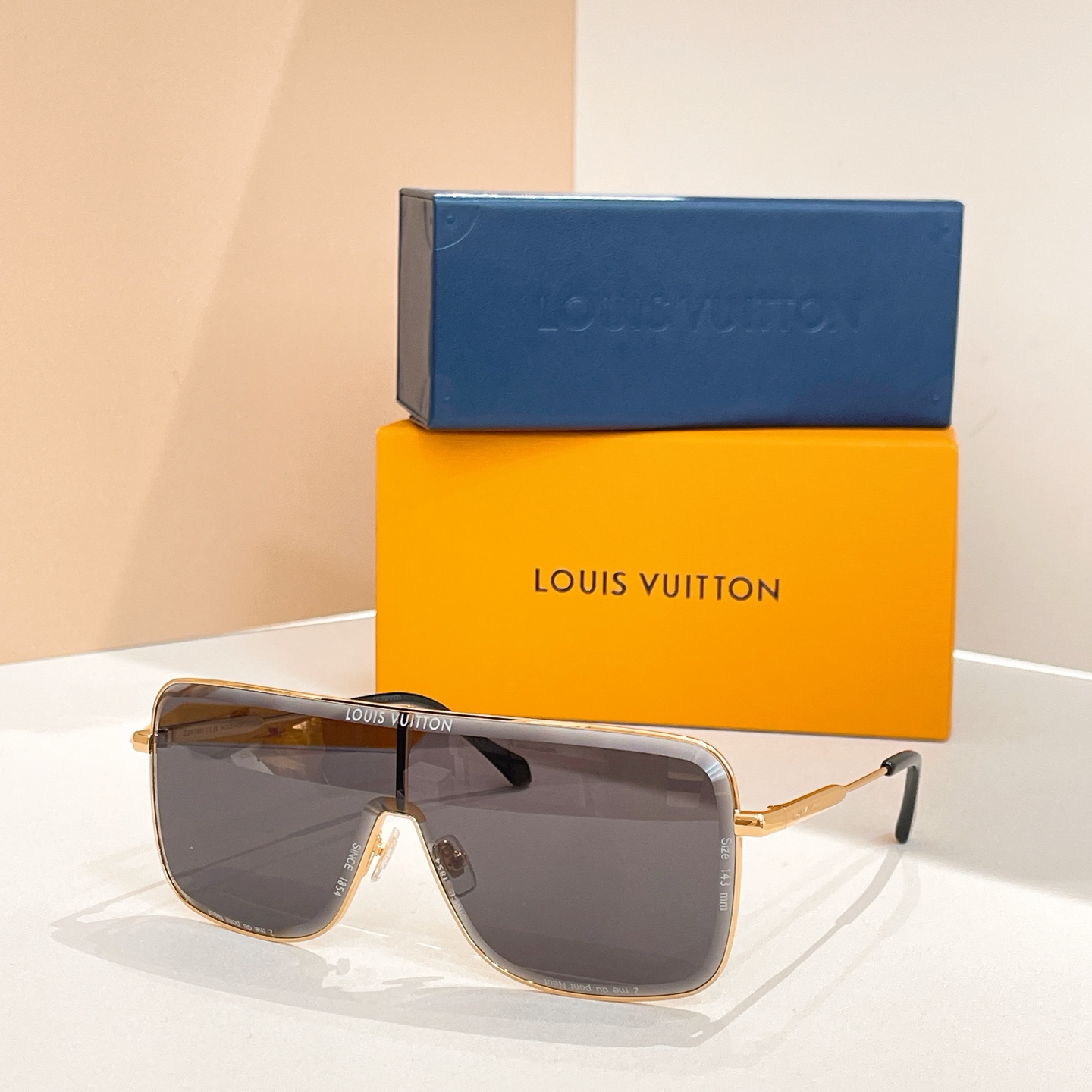 LOUIS VUITTO*✨✨✨MODEL：Z2674U ✨✨✨ SIZE：143口145✨✨✨