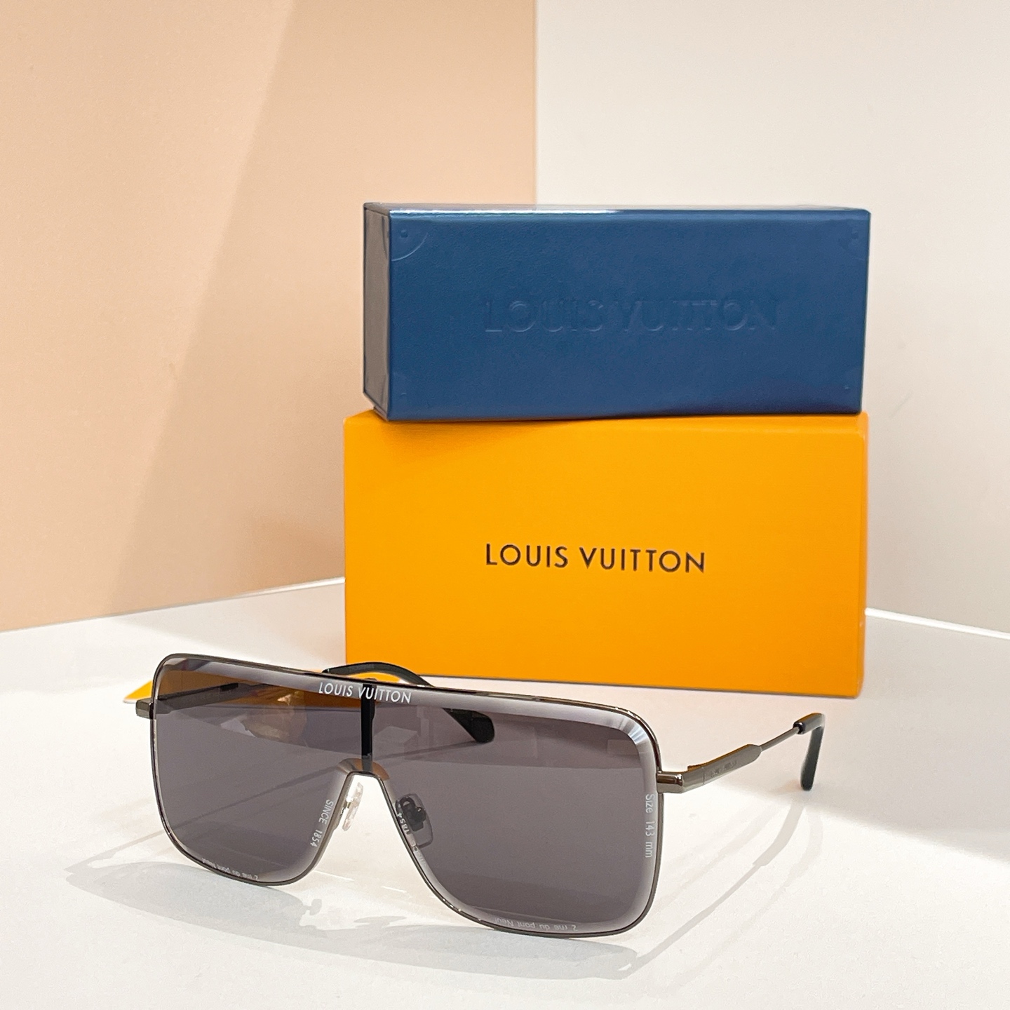 LOUIS VUITTO*✨✨✨MODEL：Z2674U ✨✨✨ SIZE：143口145✨✨✨