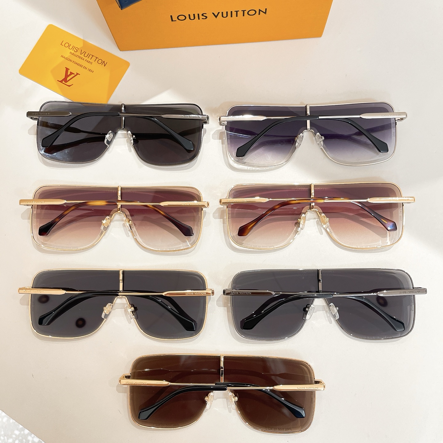 LOUIS VUITTO*✨✨✨MODEL：Z2674U ✨✨✨ SIZE：143口145✨✨✨