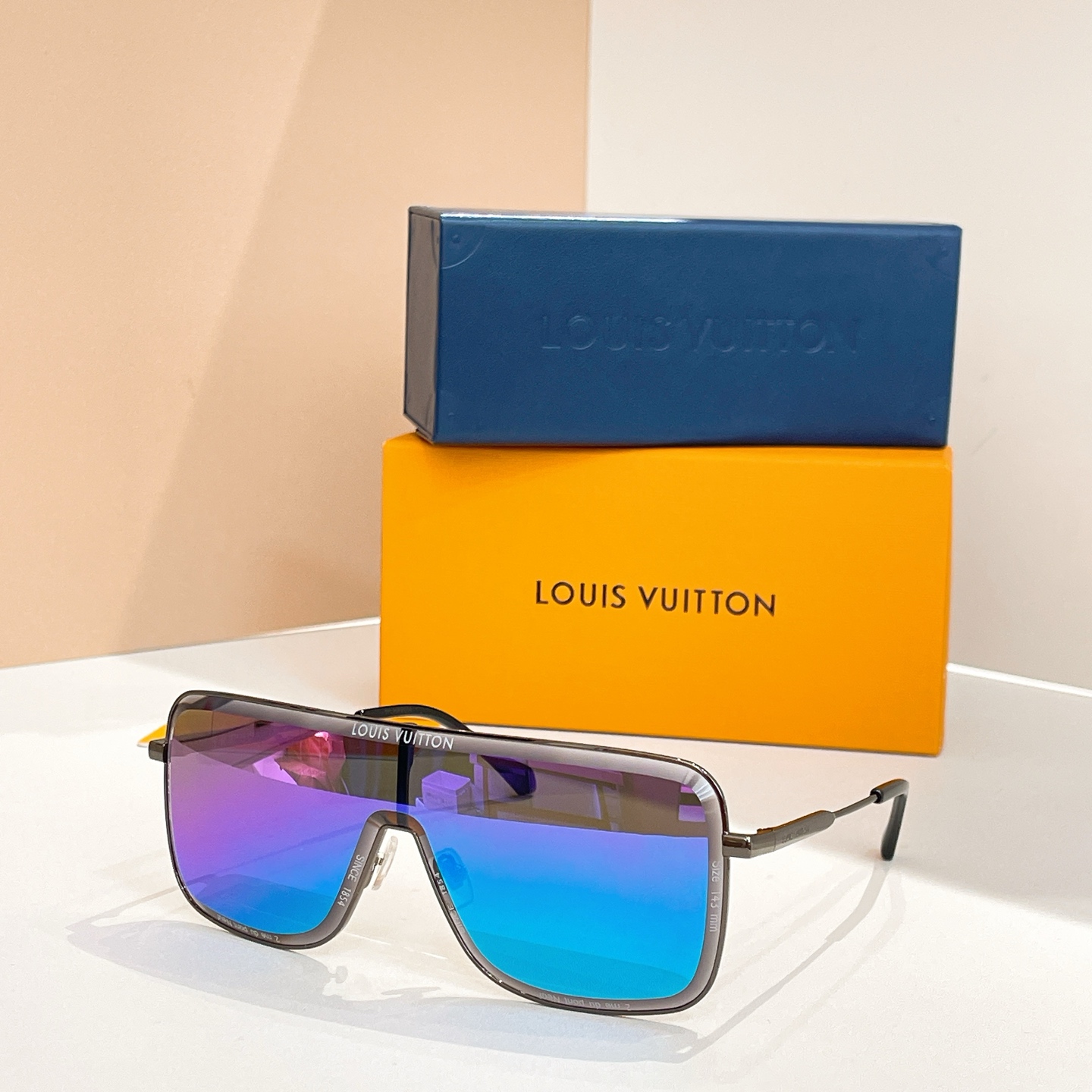 LOUIS VUITTO*✨✨✨MODEL：Z2674U ✨✨✨ SIZE：143口145✨✨✨