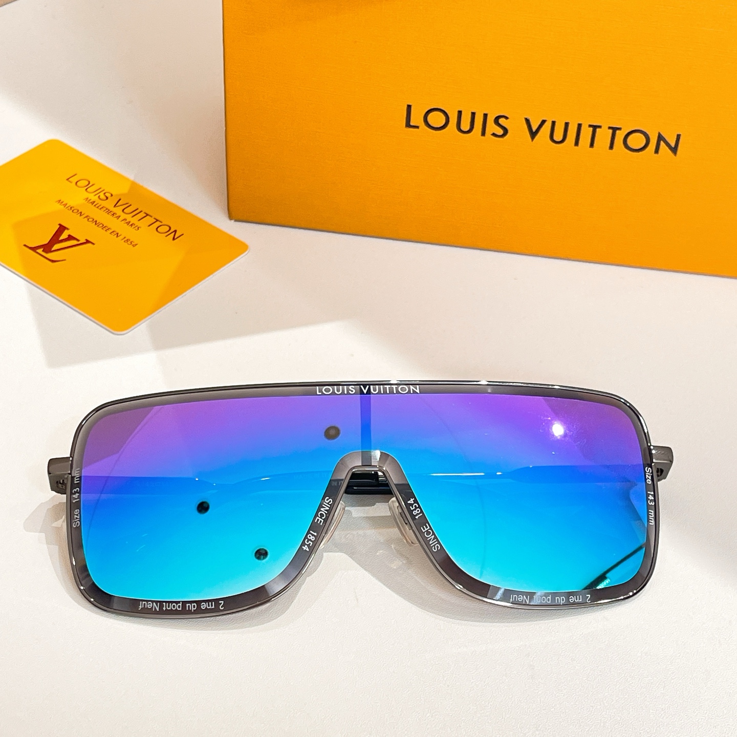 LOUIS VUITTO*✨✨✨MODEL：Z2674U ✨✨✨ SIZE：143口145✨✨✨