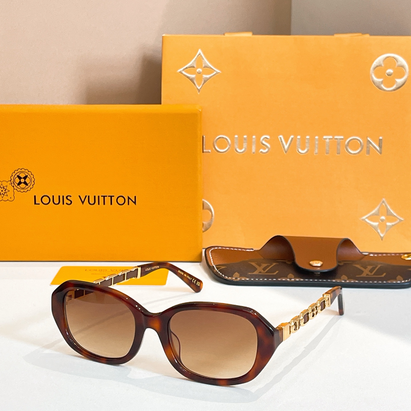 LOUIS VUITTO*✨✨✨MODEL：Z2649W✨✨✨ SIZE：53口20-145✨✨✨