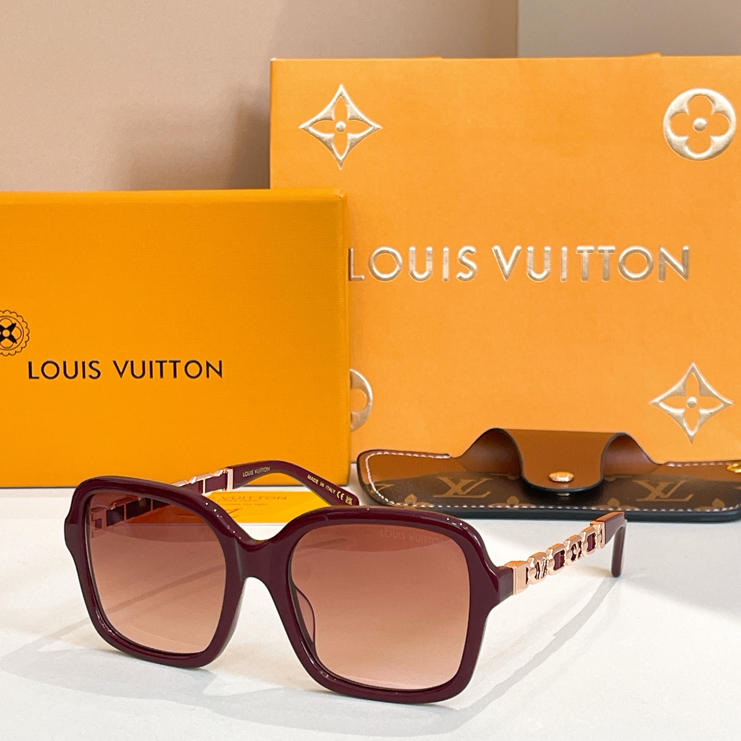 LOUIS VUITTO*✨✨✨MODEL：Z2648W✨✨✨ SIZE：55口19-145✨✨✨