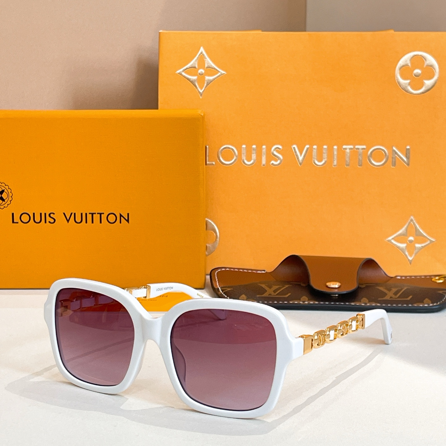 LOUIS VUITTO*✨✨✨MODEL：Z2648W✨✨✨ SIZE：55口19-145✨✨✨
