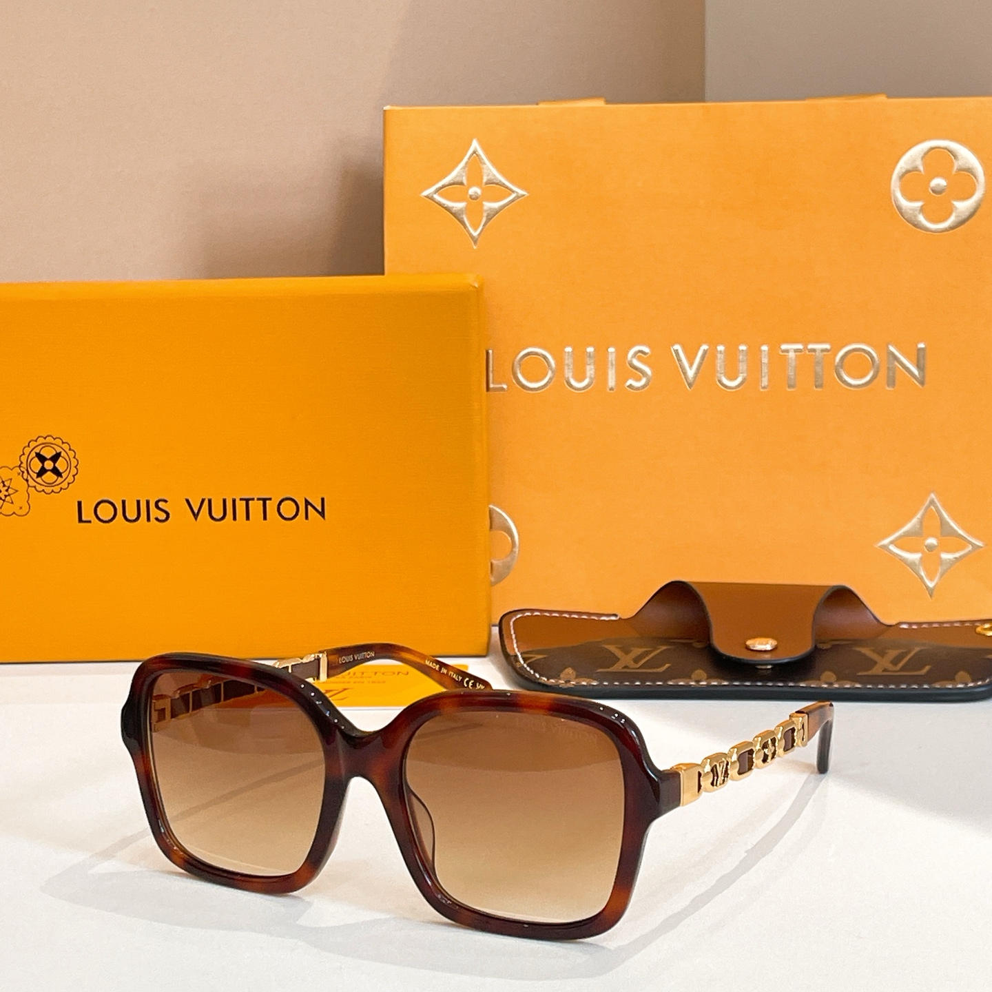 LOUIS VUITTO*✨✨✨MODEL：Z2648W✨✨✨ SIZE：55口19-145✨✨✨