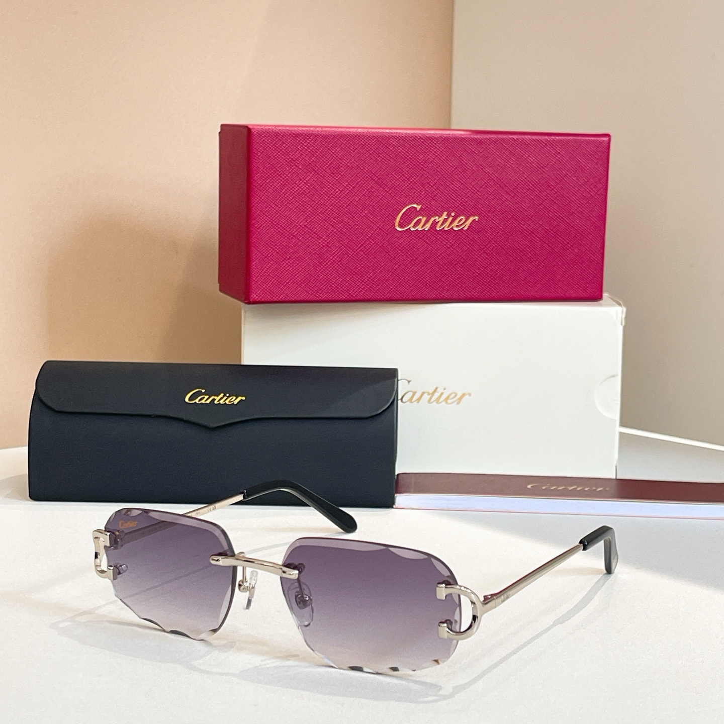 Cartie*✨✨✨MODEL：CT1628O✨✨✨SIZE 58口16-135✨✨✨太阳镜 ，变色片