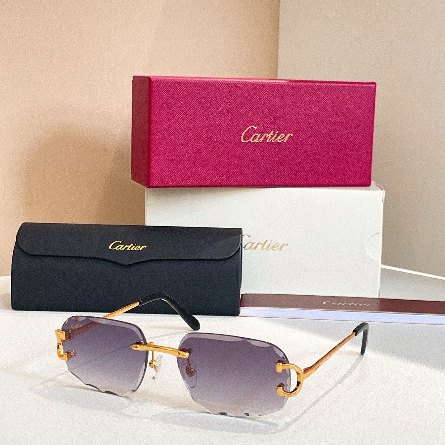 Cartie*✨✨✨MODEL：CT1628O✨✨✨SIZE 58口16-135✨✨✨太阳镜 ，变色片