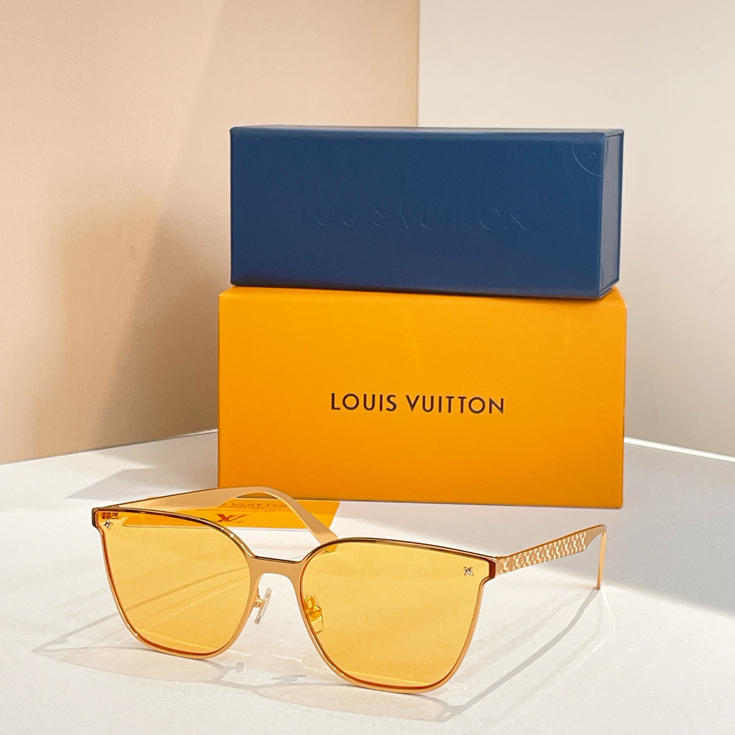LOUIS VUITTO*✨✨✨MODEL：Z2487U✨✨✨ SIZE：61口16-142✨✨✨