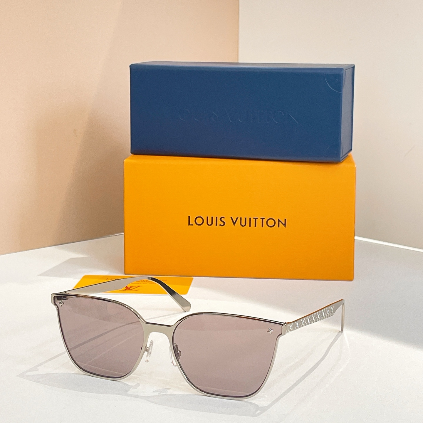 LOUIS VUITTO*✨✨✨MODEL：Z2487U✨✨✨ SIZE：61口16-142✨✨✨
