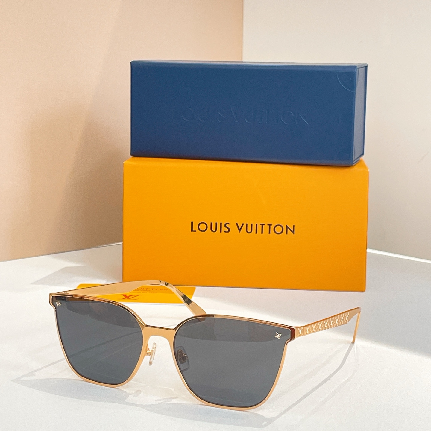 LOUIS VUITTO*✨✨✨MODEL：Z2487U✨✨✨ SIZE：61口16-142✨✨✨