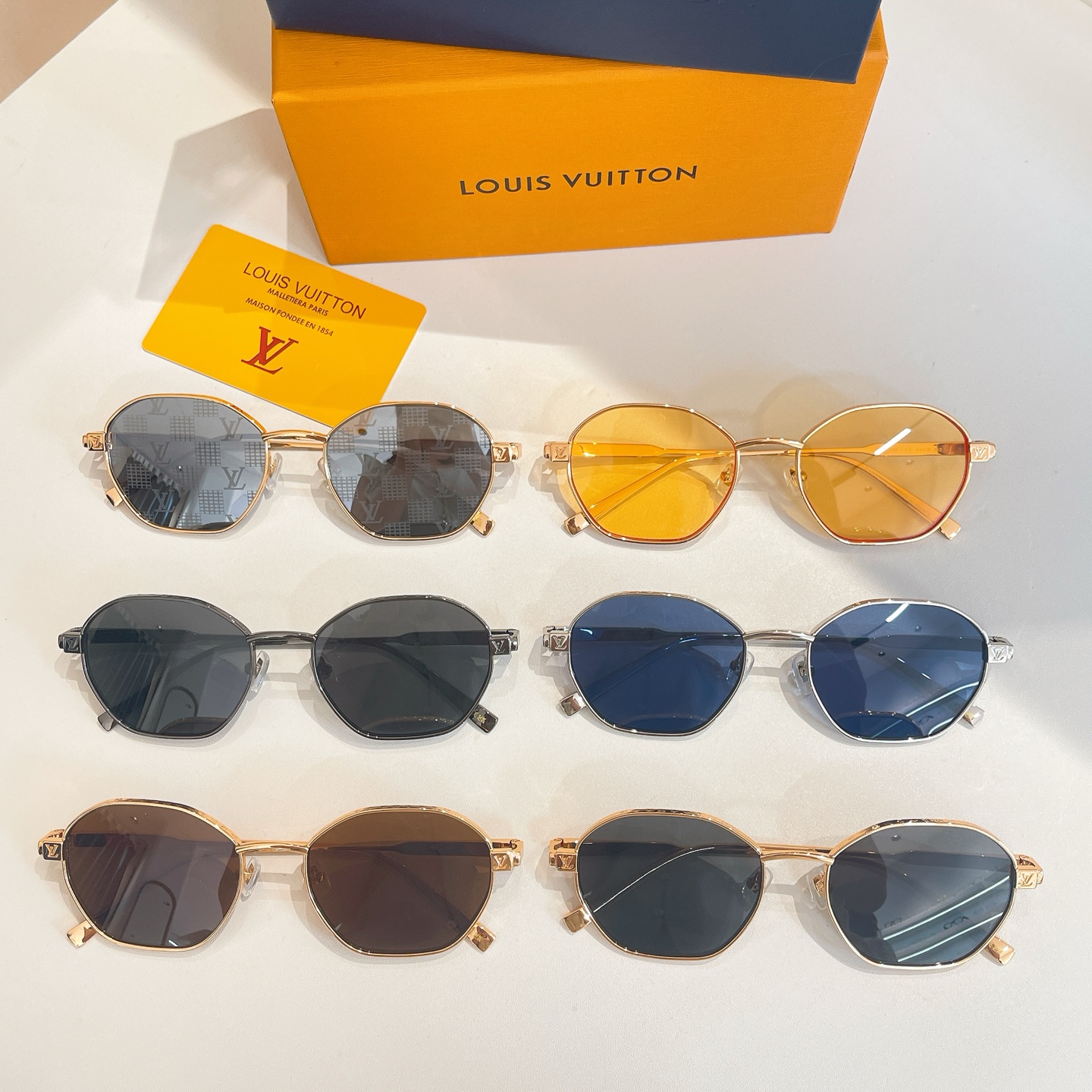 LOUIS VUITTO*✨✨✨MODEL：Z2193U✨✨✨ SIZE：54口19-142✨✨✨