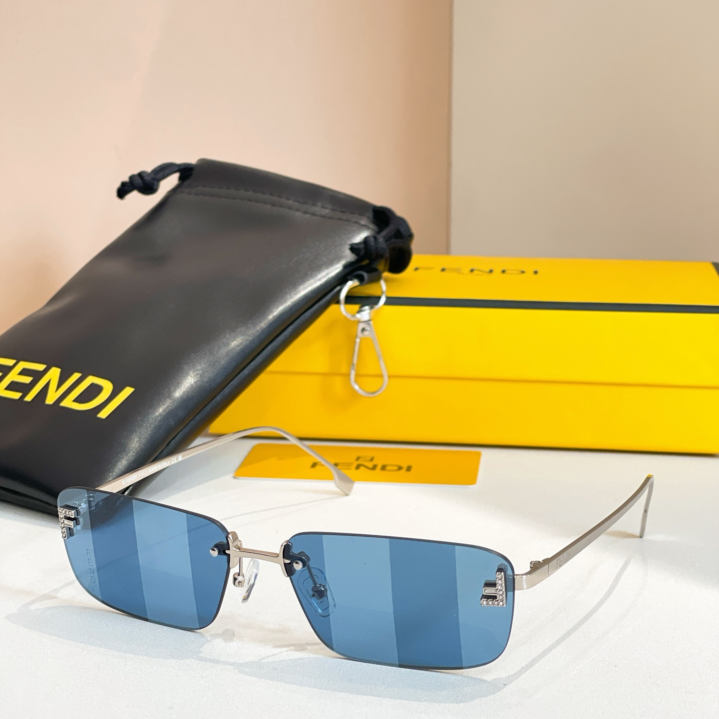 FENDI✨✨✨MODEL：FE4172US ✨✨ SIZE：145口0-142✨✨✨