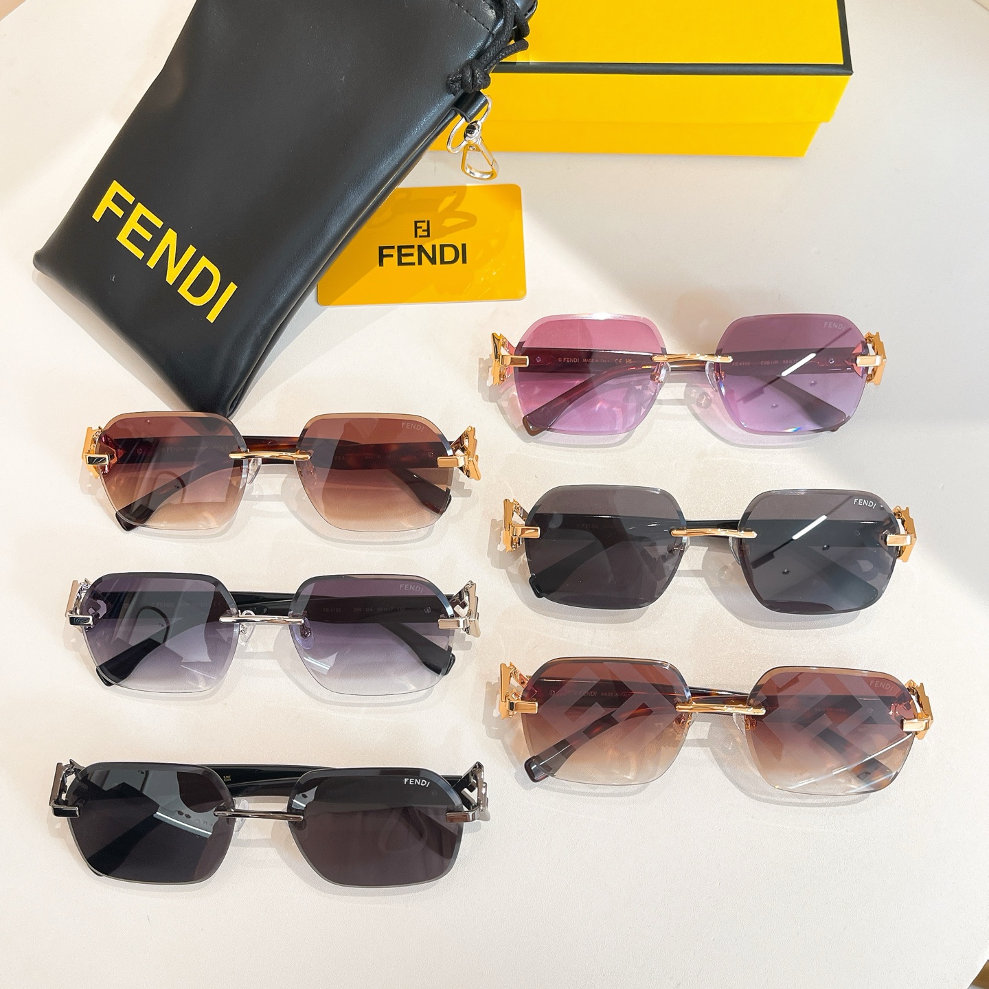 FENDI✨✨✨MODEL：FE4102✨✨ SIZE：58口17-140✨✨✨