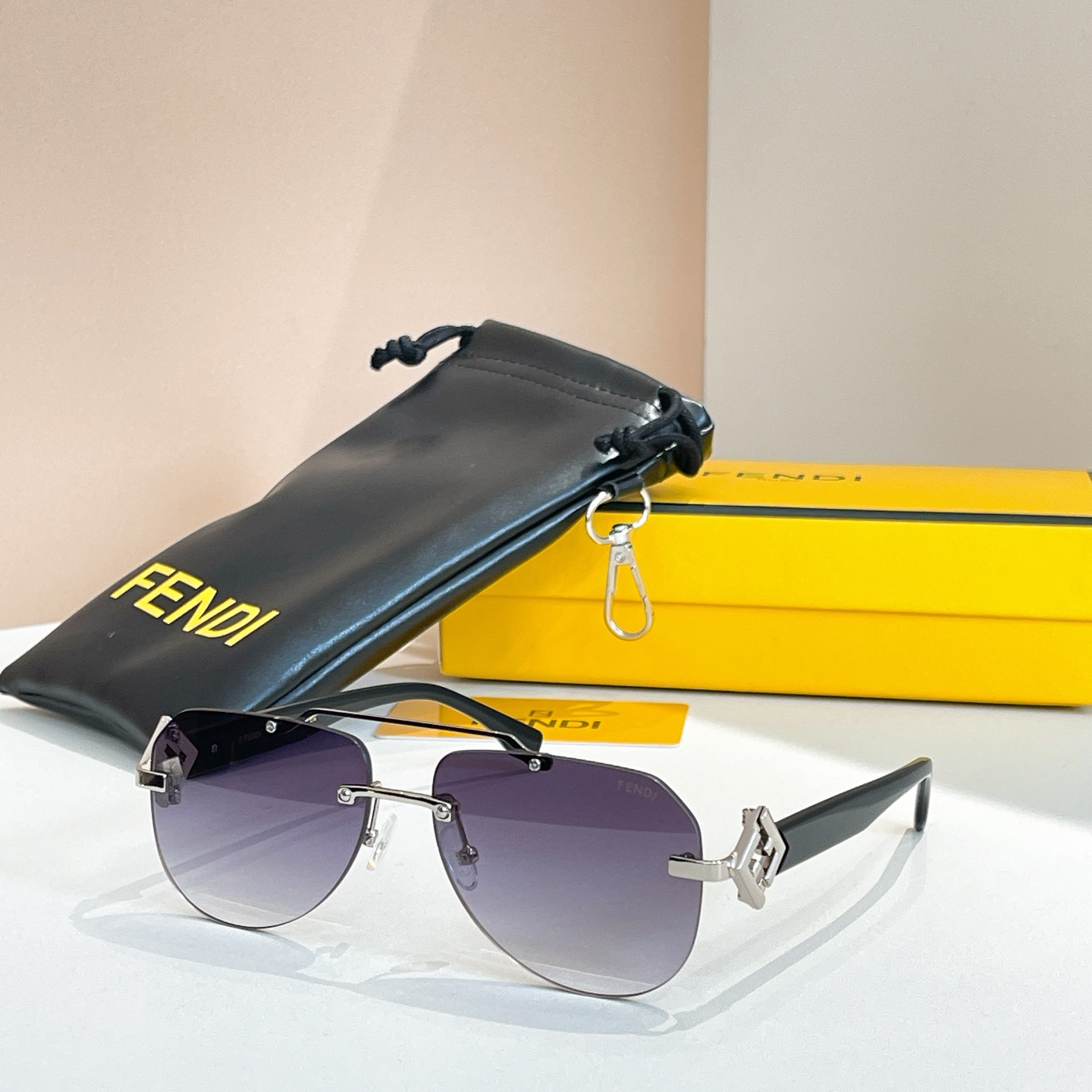 FENDI✨✨✨MODEL：FE4101✨✨ SIZE：58口15-140✨✨✨