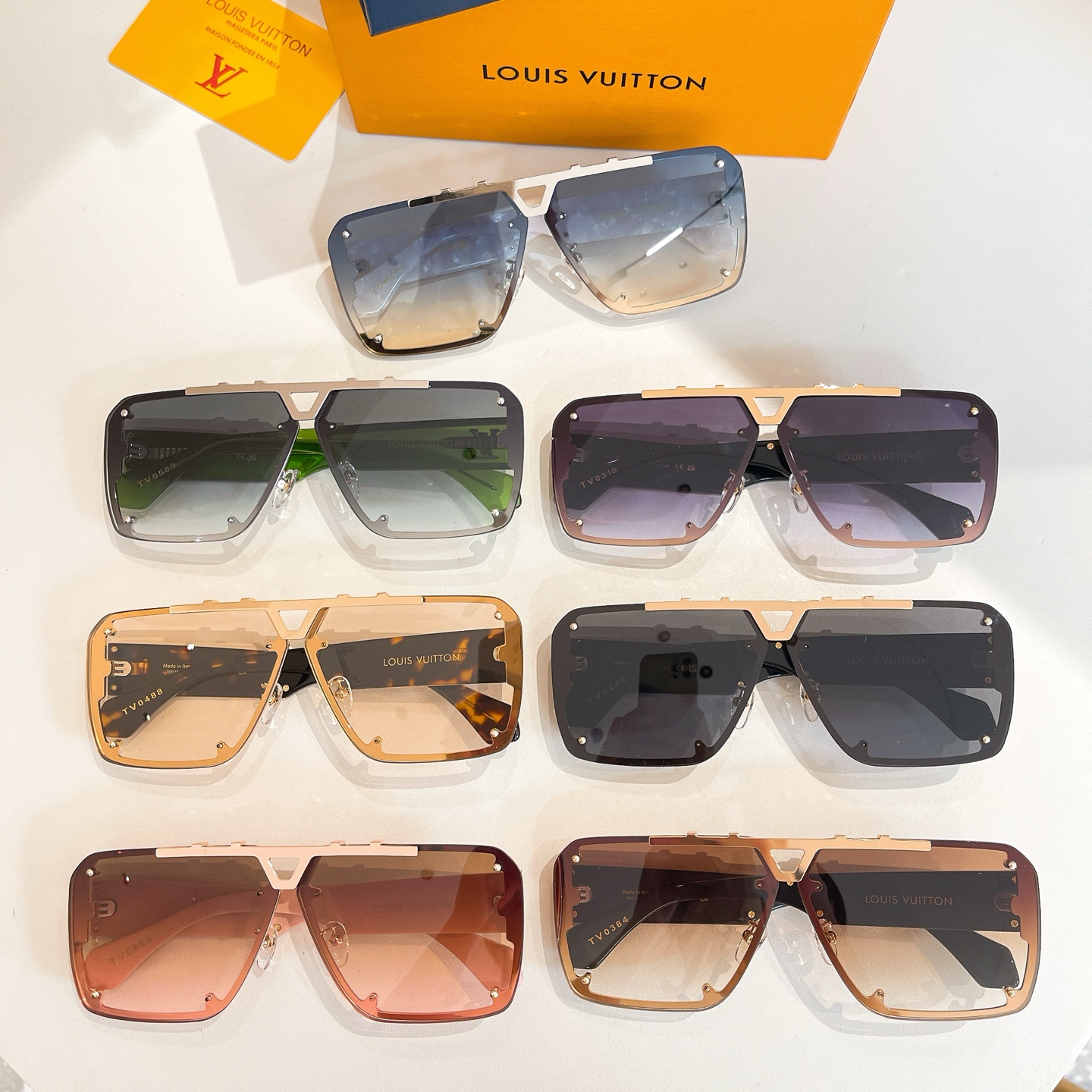 LOUIS VUITTO*✨✨✨MODEL：Z2615U✨✨✨ SIZE：70口12-140✨✨✨