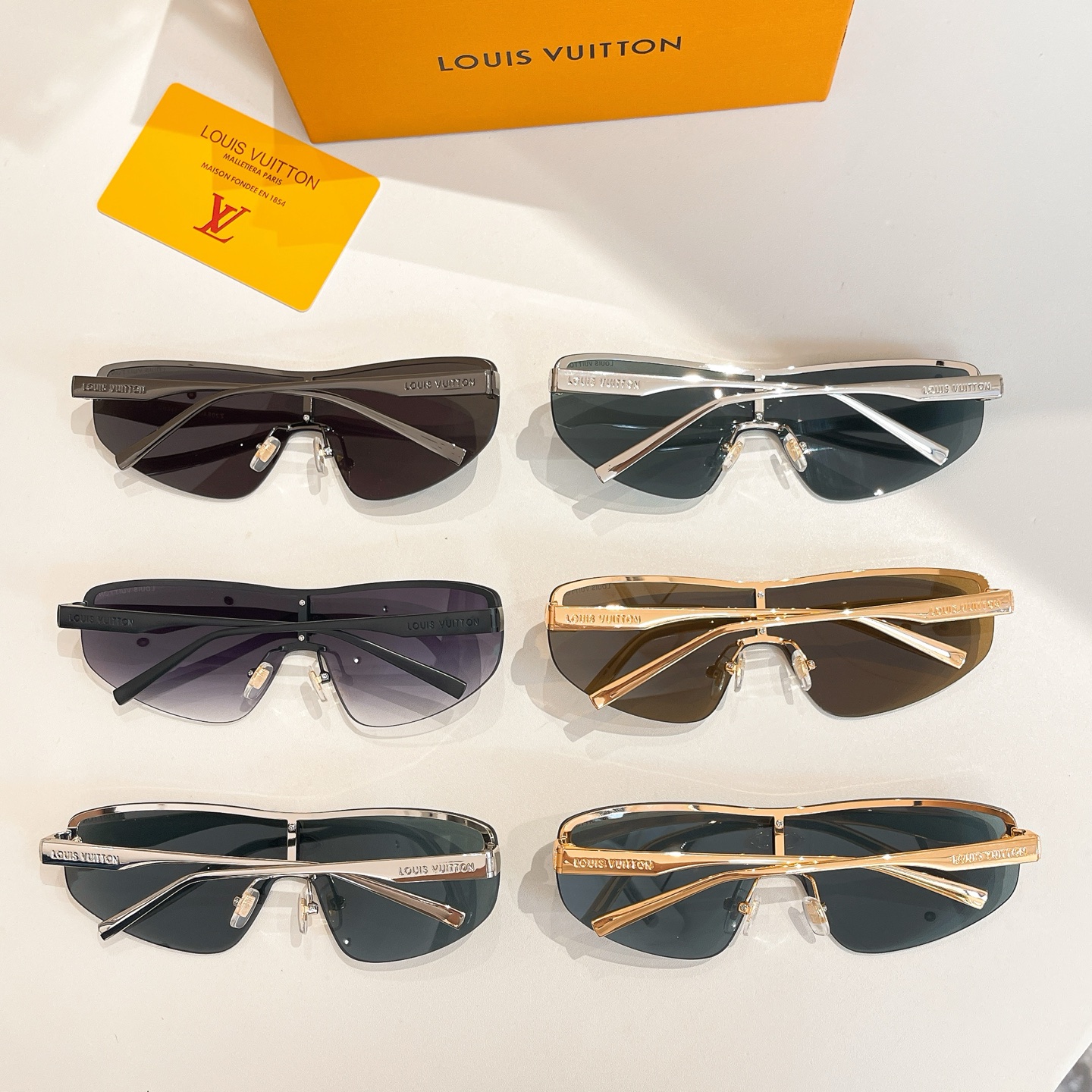 LOUIS VUITTO*✨✨✨MODEL：Z2064✨✨✨ SIZE：137口0-135✨✨✨