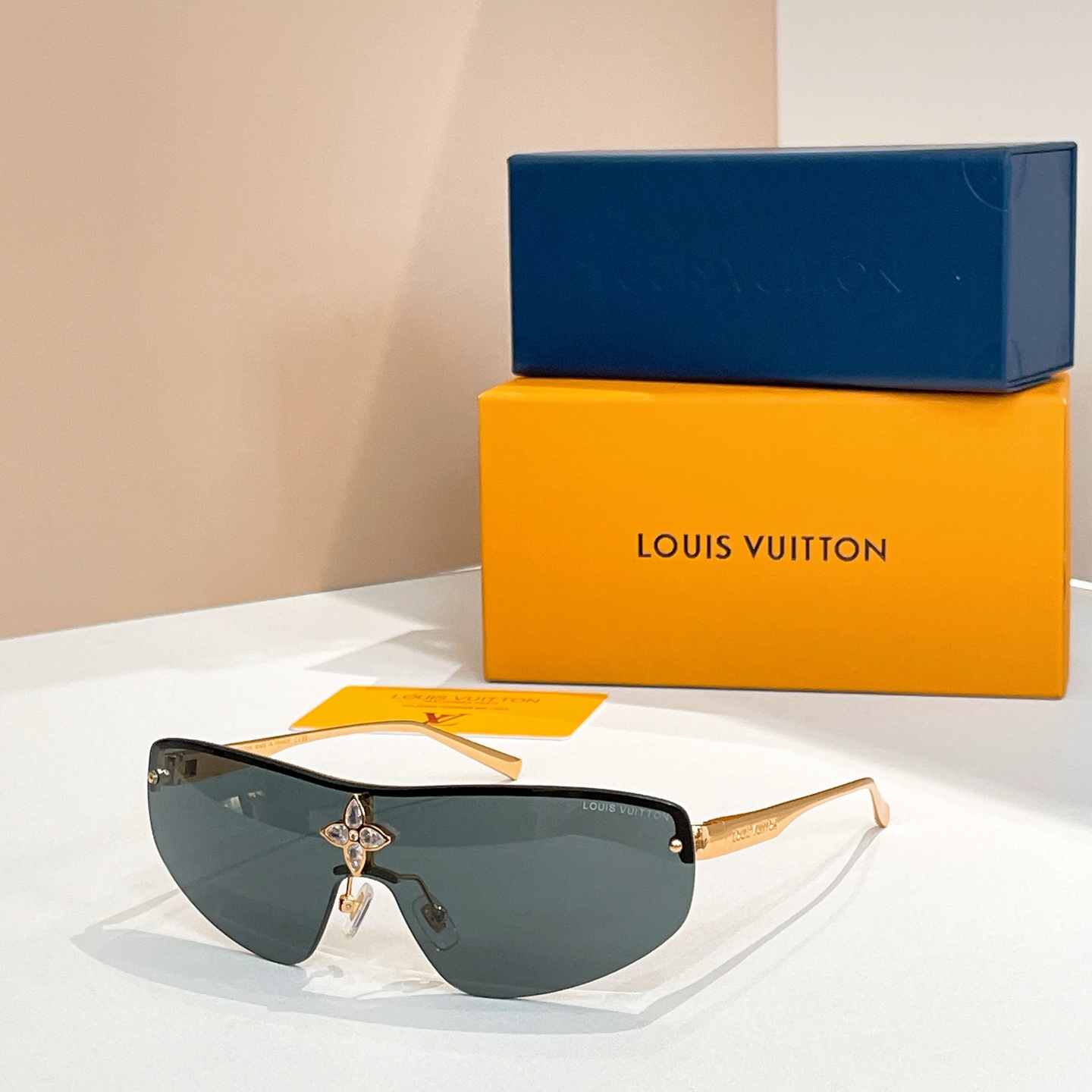 LOUIS VUITTO*✨✨✨MODEL：Z2064✨✨✨ SIZE：137口0-135✨✨✨