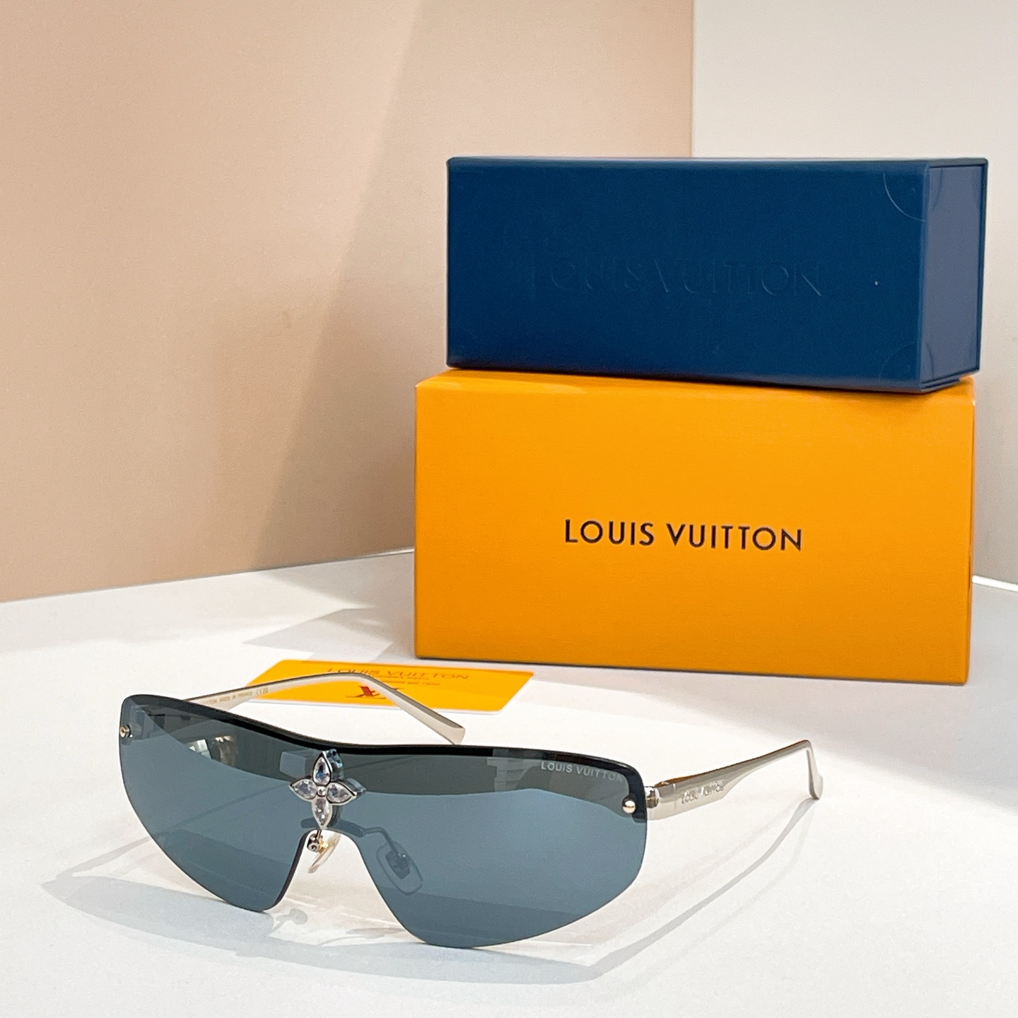 LOUIS VUITTO*✨✨✨MODEL：Z2064✨✨✨ SIZE：137口0-135✨✨✨