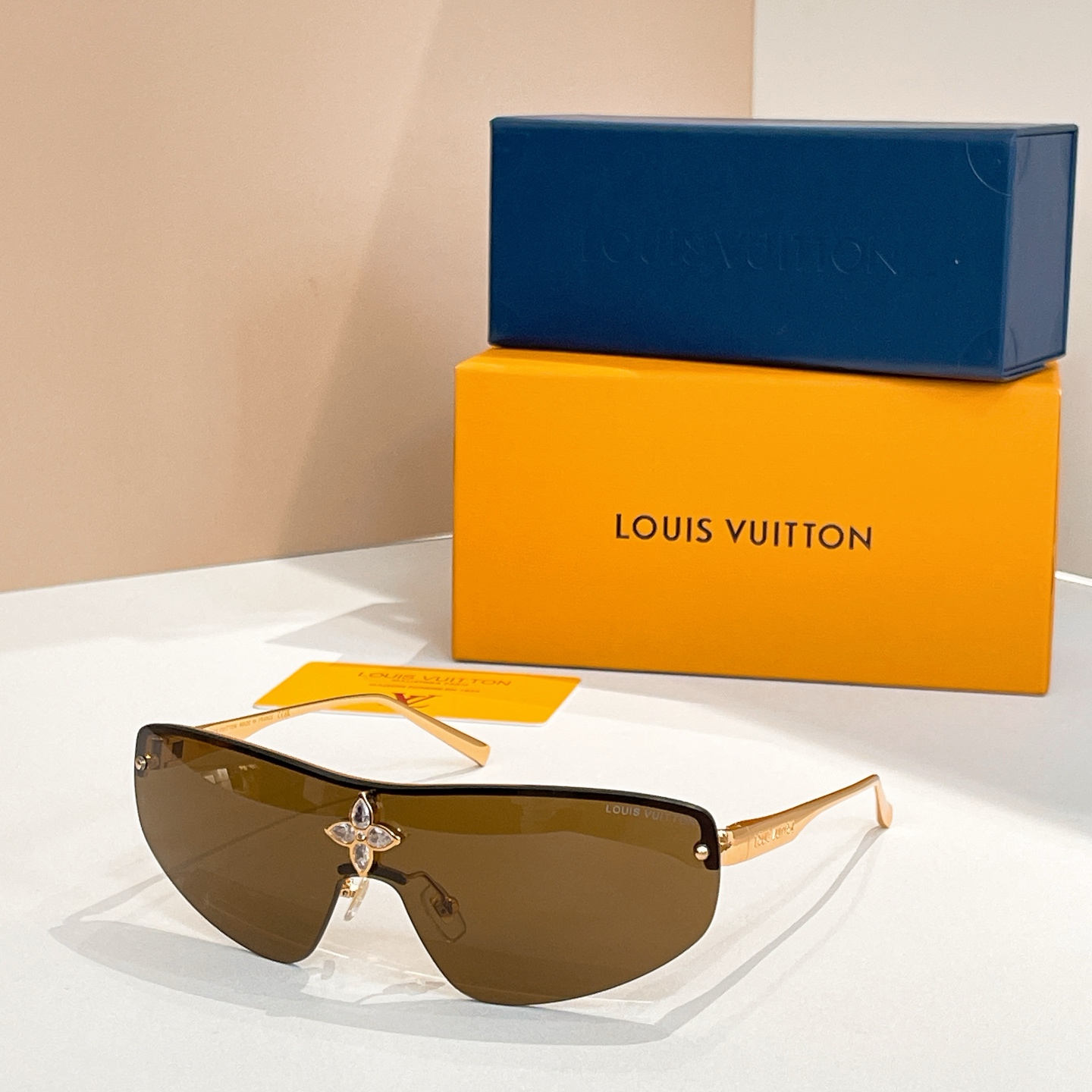 LOUIS VUITTO*✨✨✨MODEL：Z2064✨✨✨ SIZE：137口0-135✨✨✨