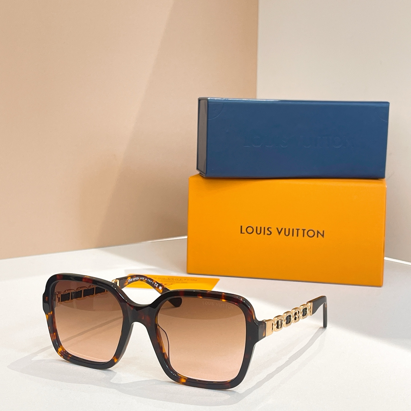 LOUIS VUITTO*✨✨✨MODEL：Z2648U✨✨✨ SIZE：56口20-145✨✨✨