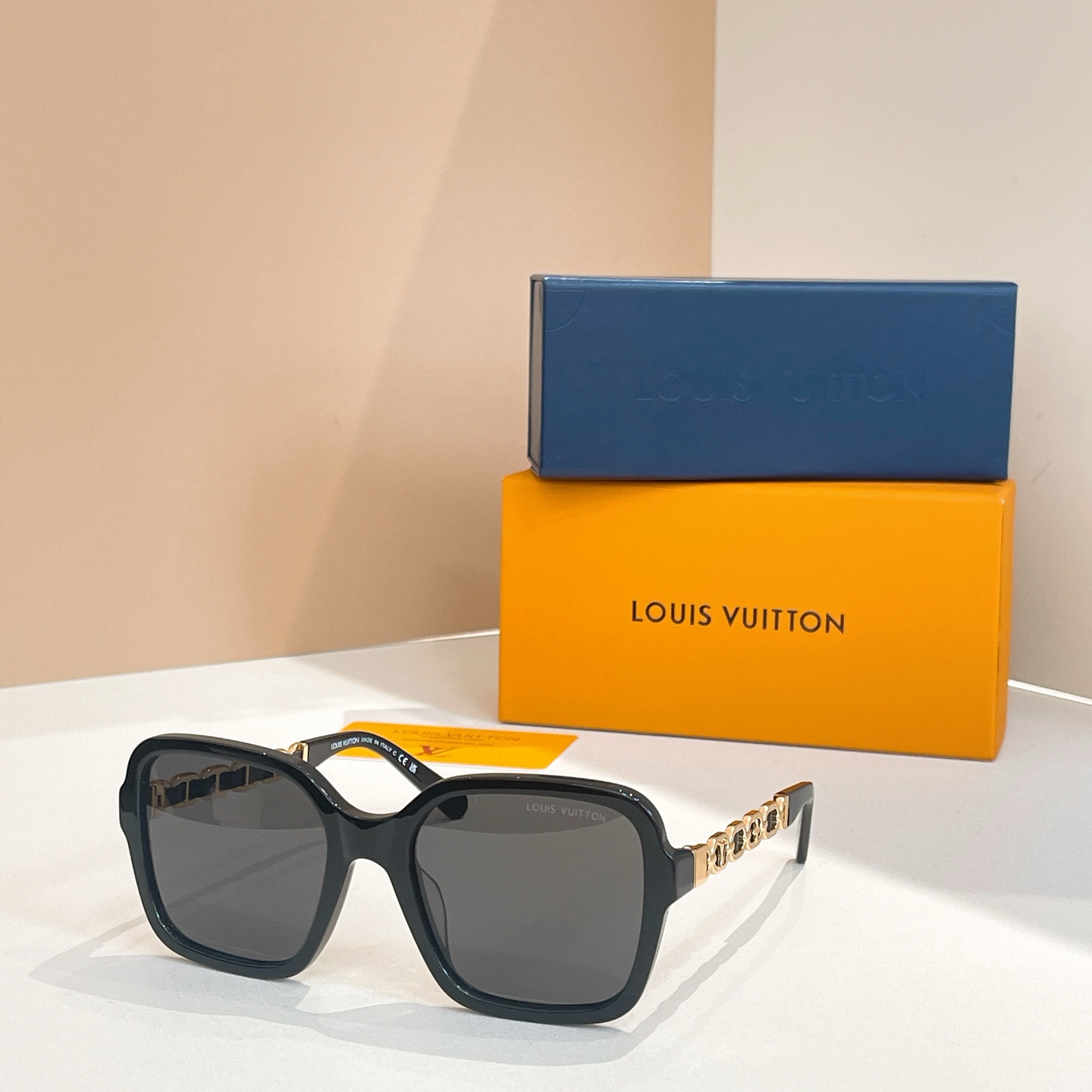 LOUIS VUITTO*✨✨✨MODEL：Z2648U✨✨✨ SIZE：56口20-145✨✨✨