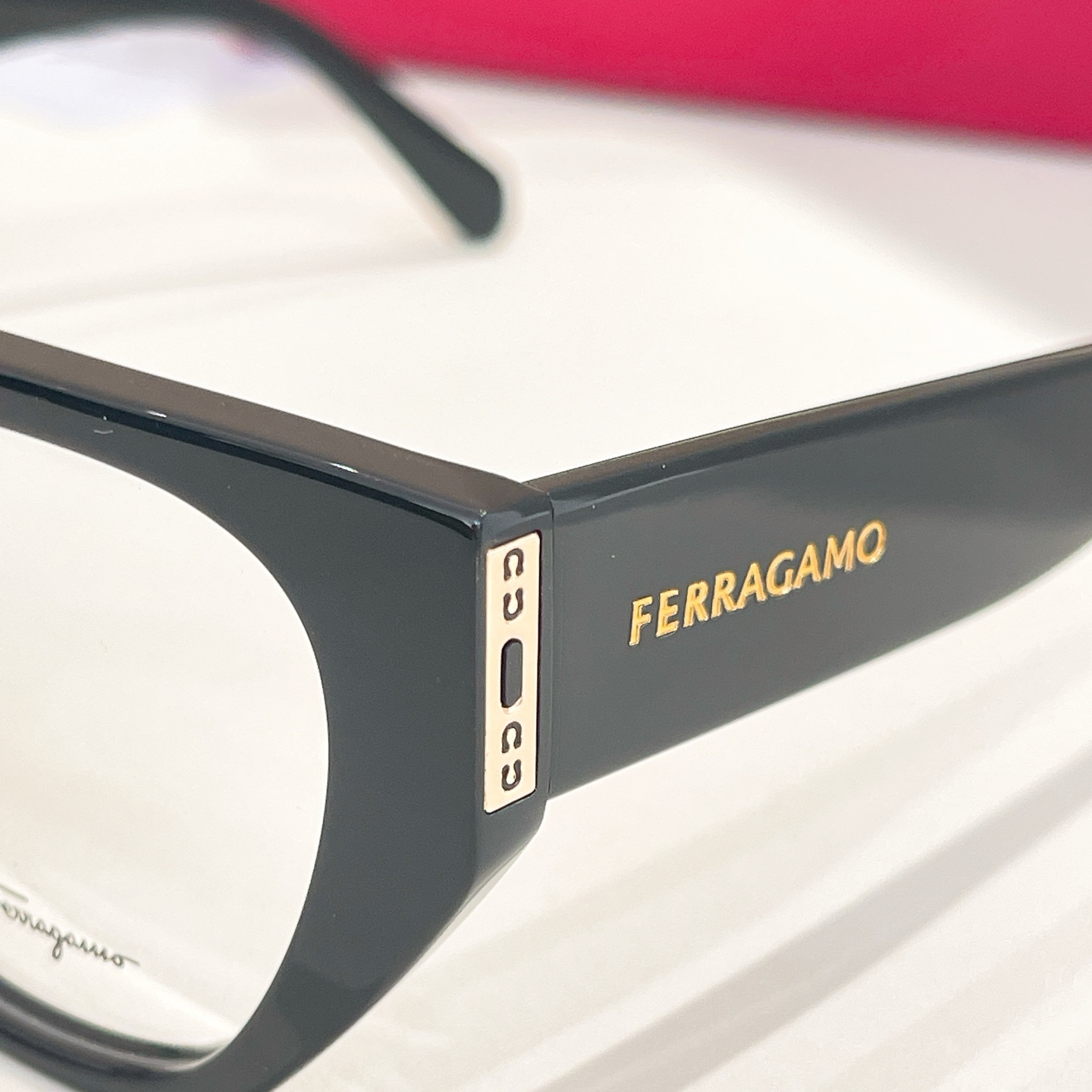 ￼ ￼ Salvatore ferragam* 菲*拉格慕 💚💚MODEL：SF2972💚💚💚SIZE：