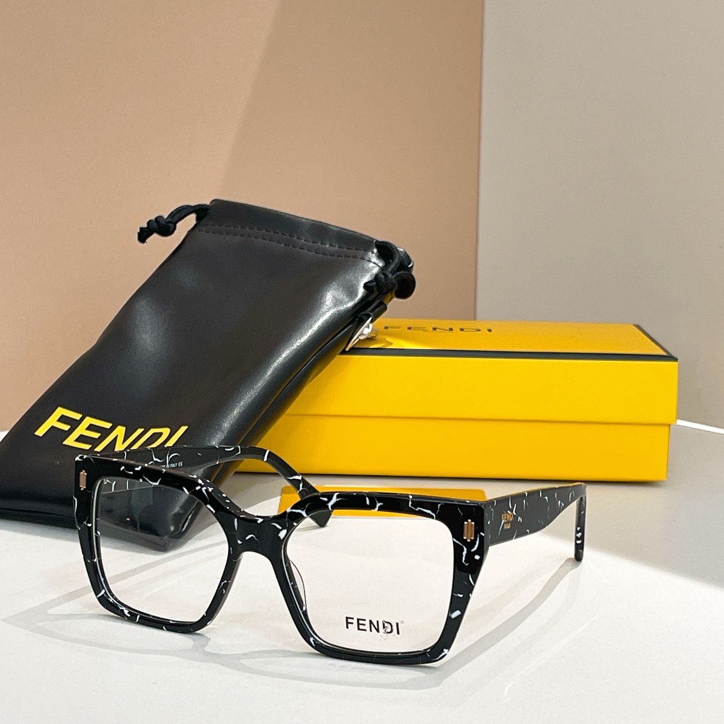 FENDI✨✨✨MODEL：FE50085I✨✨ SIZE：54口17-145✨✨✨
