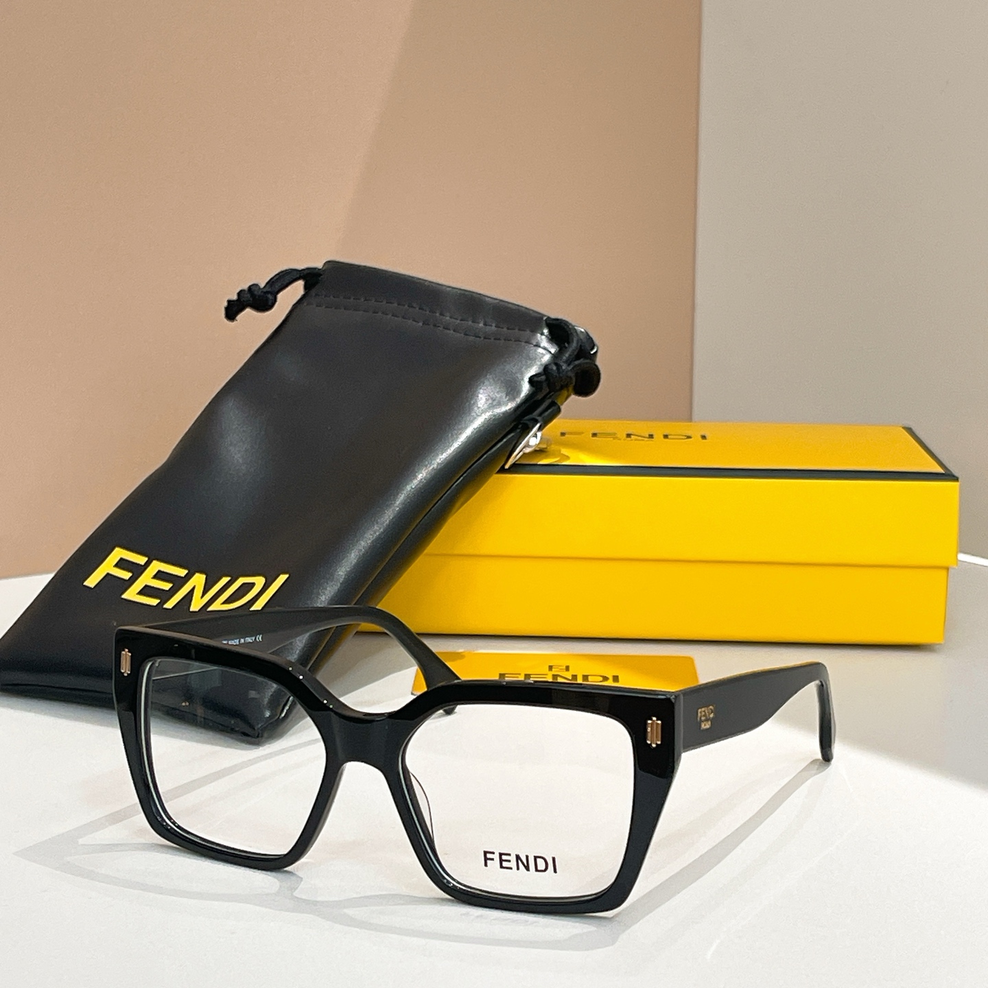 FENDI✨✨✨MODEL：FE50085I✨✨ SIZE：54口17-145✨✨✨