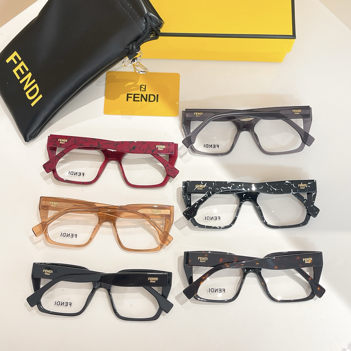 FENDI✨✨✨MODEL：FE50085I✨✨ SIZE：54口17-145✨✨✨