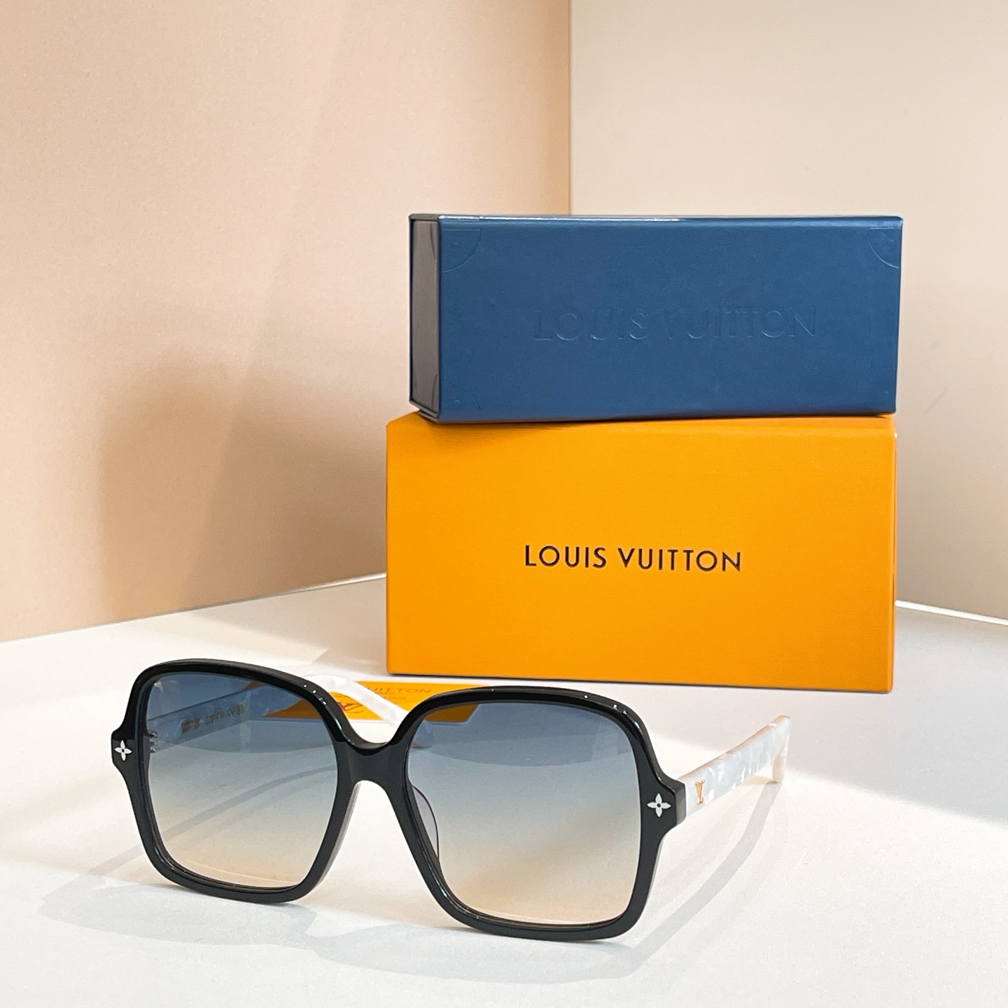 LOUIS VUITTO*✨✨✨MODEL：Z2917W✨✨✨ SIZE：56口17-145✨✨✨