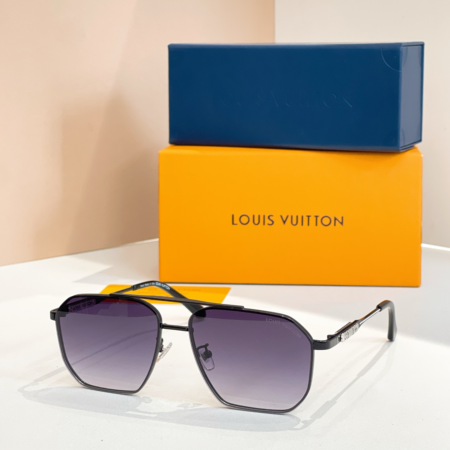 LOUIS VUITTO*✨✨✨MODEL：Z1502E✨✨✨ SIZE：60口14-145✨✨✨