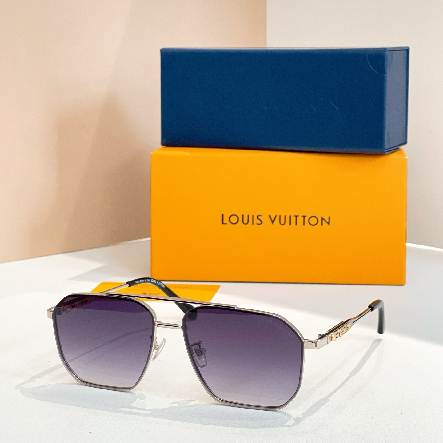 LOUIS VUITTO*✨✨✨MODEL：Z1502E✨✨✨ SIZE：60口14-145✨✨✨