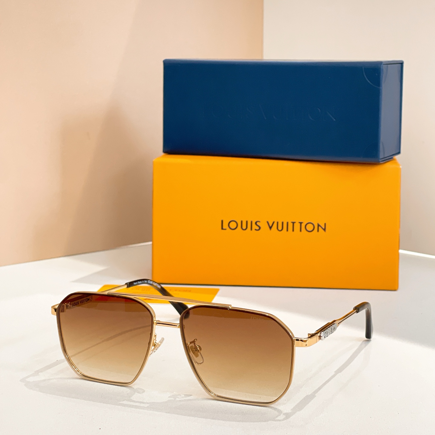 LOUIS VUITTO*✨✨✨MODEL：Z1502E✨✨✨ SIZE：60口14-145✨✨✨