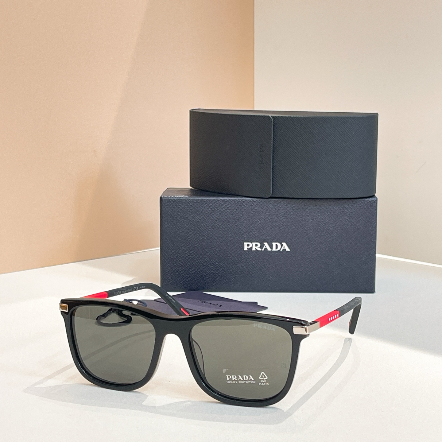 ￼ PRADA✨✨✨MODEL：SPS A59✨✨✨SIZE：55口19-145✨✨✨ 太阳镜，变色镜