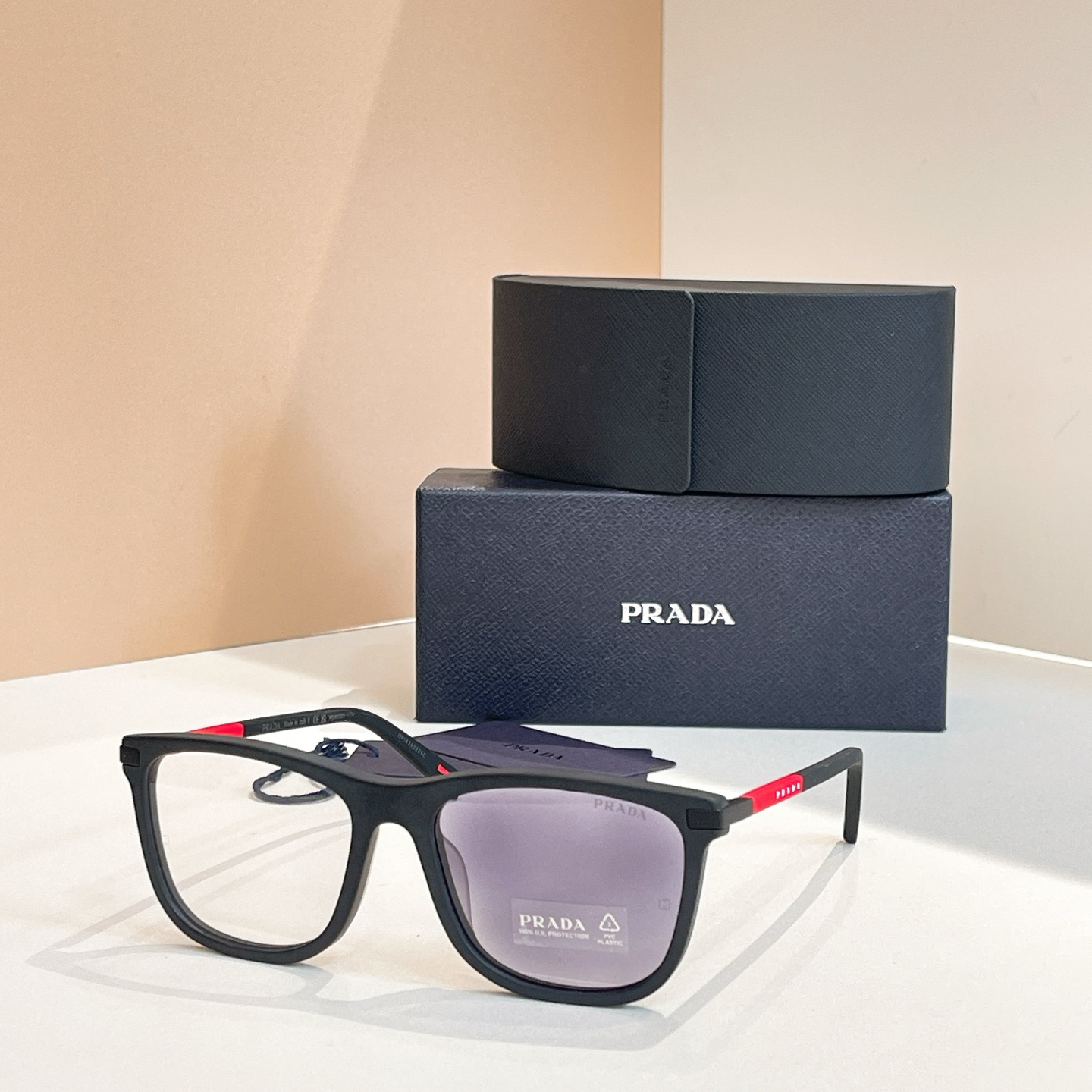 ￼ PRADA✨✨✨MODEL：SPS A59✨✨✨SIZE：55口19-145✨✨✨ 太阳镜，变色镜