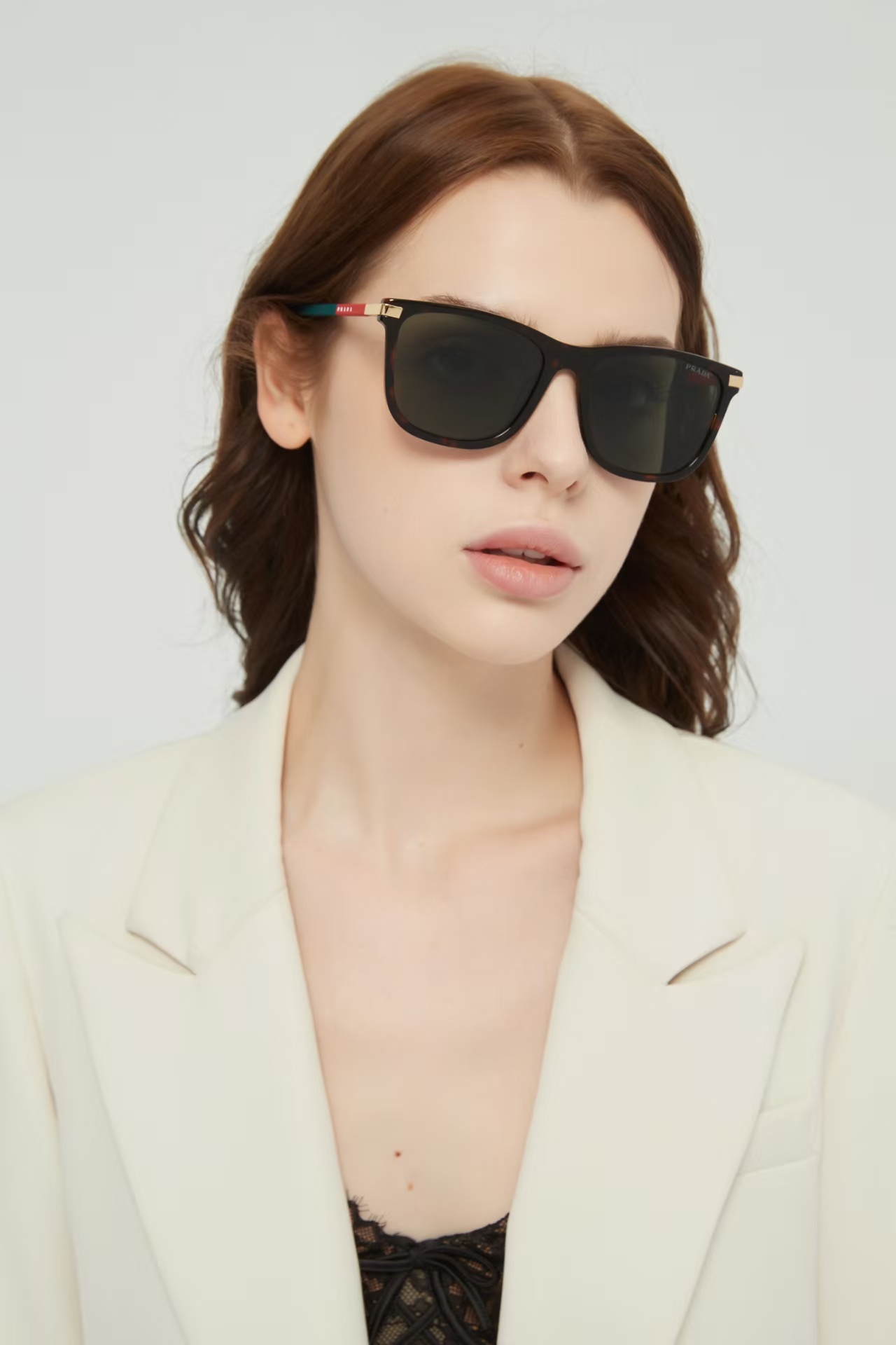 PRADA
MODEL：SPS A59
SIZE：55口19-145
🔝🔝 
变色➕20