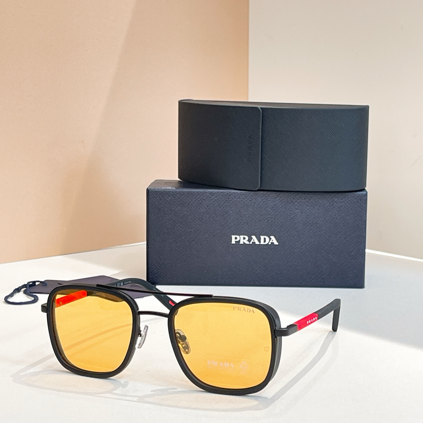 PRADA✨✨✨MODEL：SPS A60✨✨✨SIZE：53口23-145✨✨✨ 太阳镜，变色镜