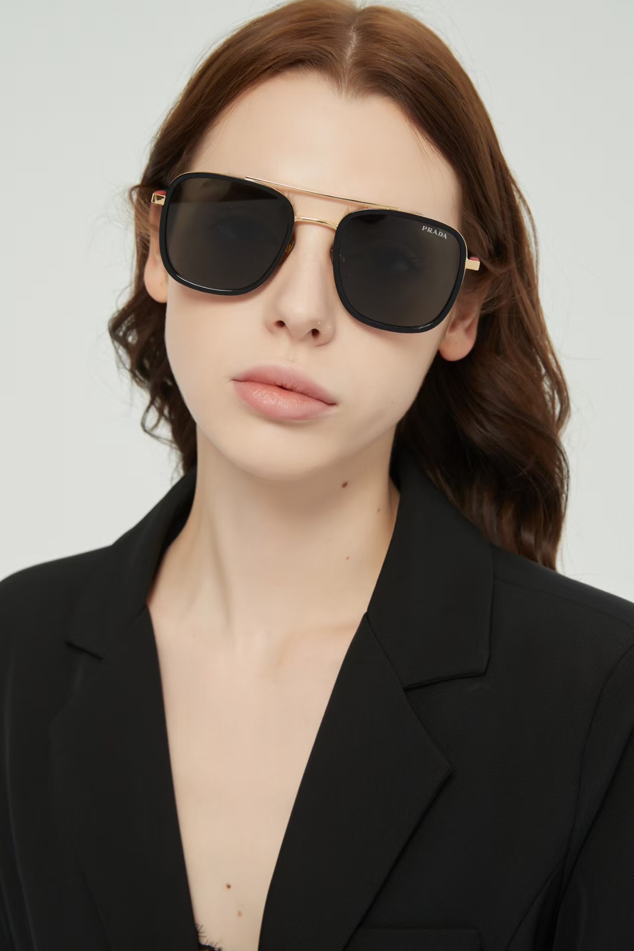 PRADA✨✨✨MODEL：SPS A60✨✨✨SIZE：53口23-145✨✨✨ 太阳镜，变色镜