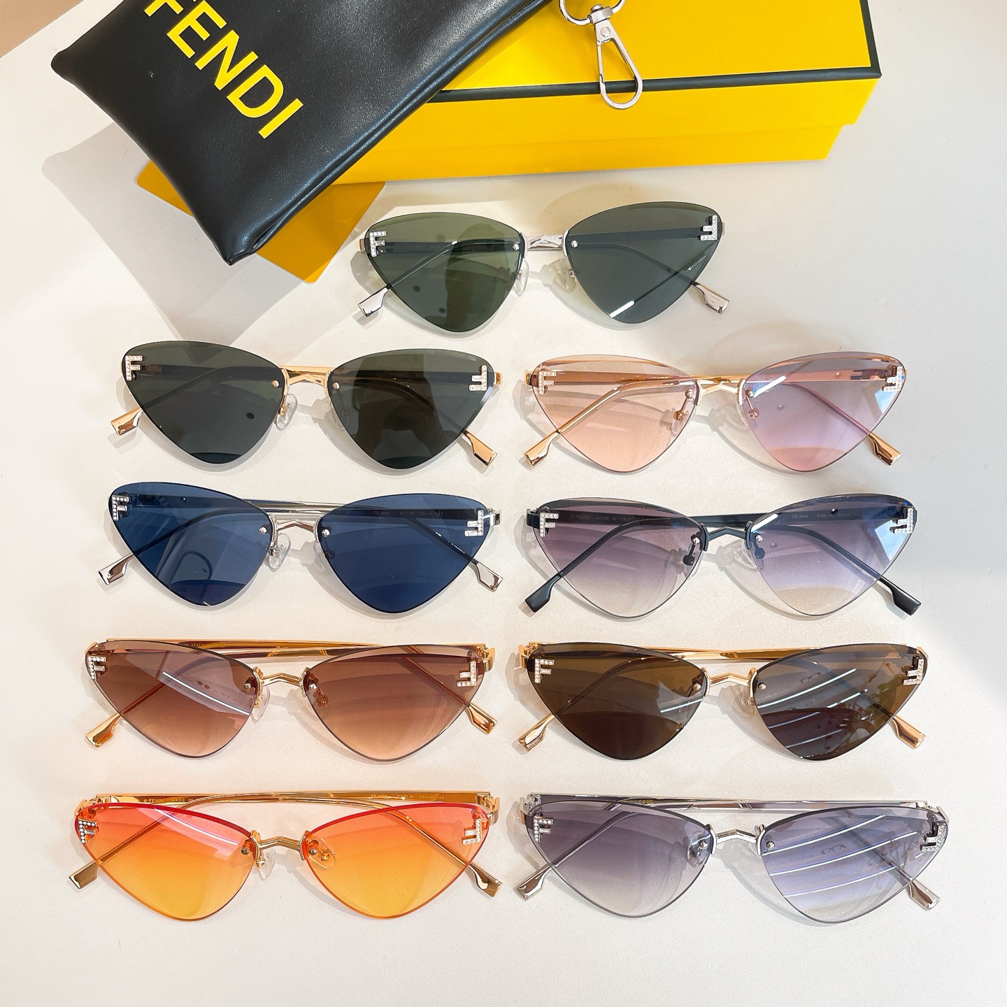 FENDI✨✨✨MODEL：FE4085✨✨ SIZE：60口15-145✨✨✨