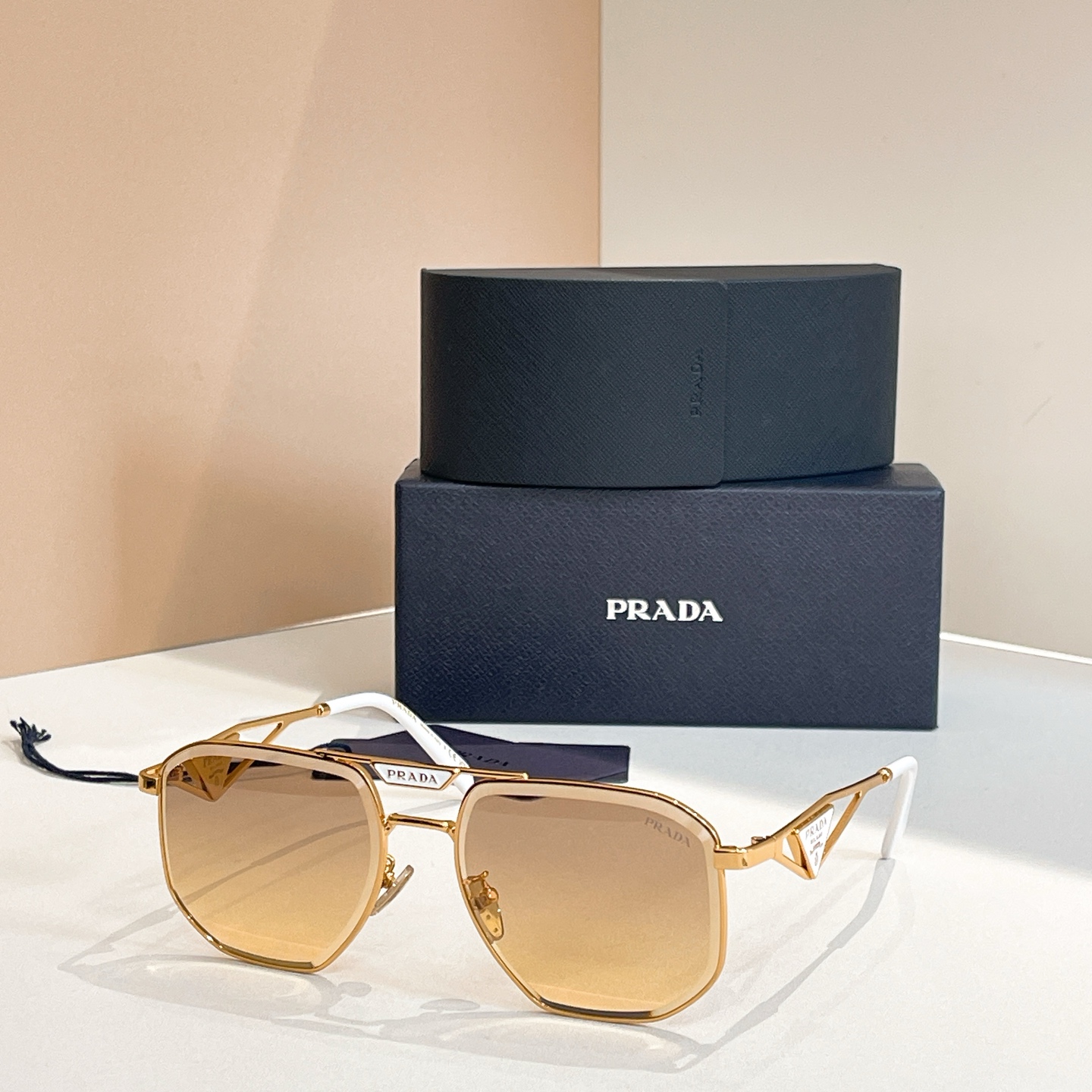 PRADA✨✨✨MODEL：SPR122W✨✨✨SIZE：59口18-145✨✨✨ 
